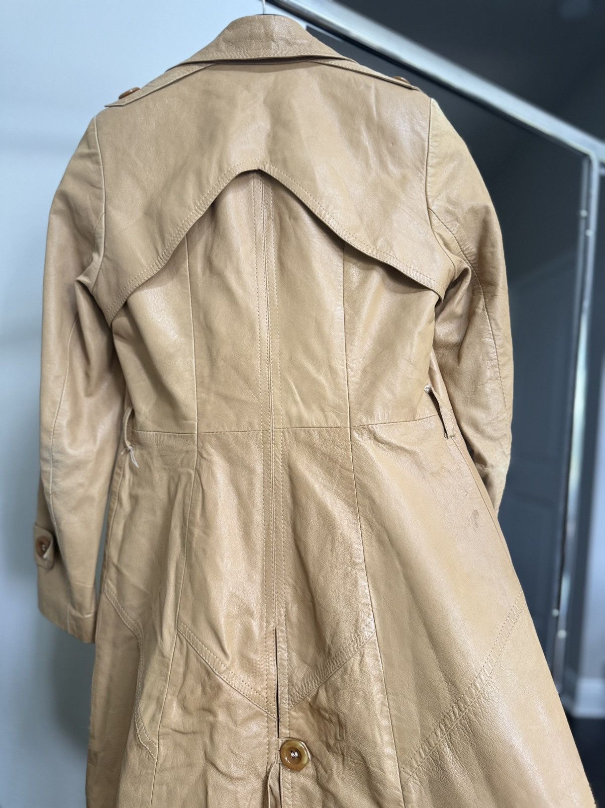 Other Vintage 1960sEuro Camel Leather Double Breasted Trench Coat Size M / US 6-8 / IT 42-44 - 19 Thumbnail
