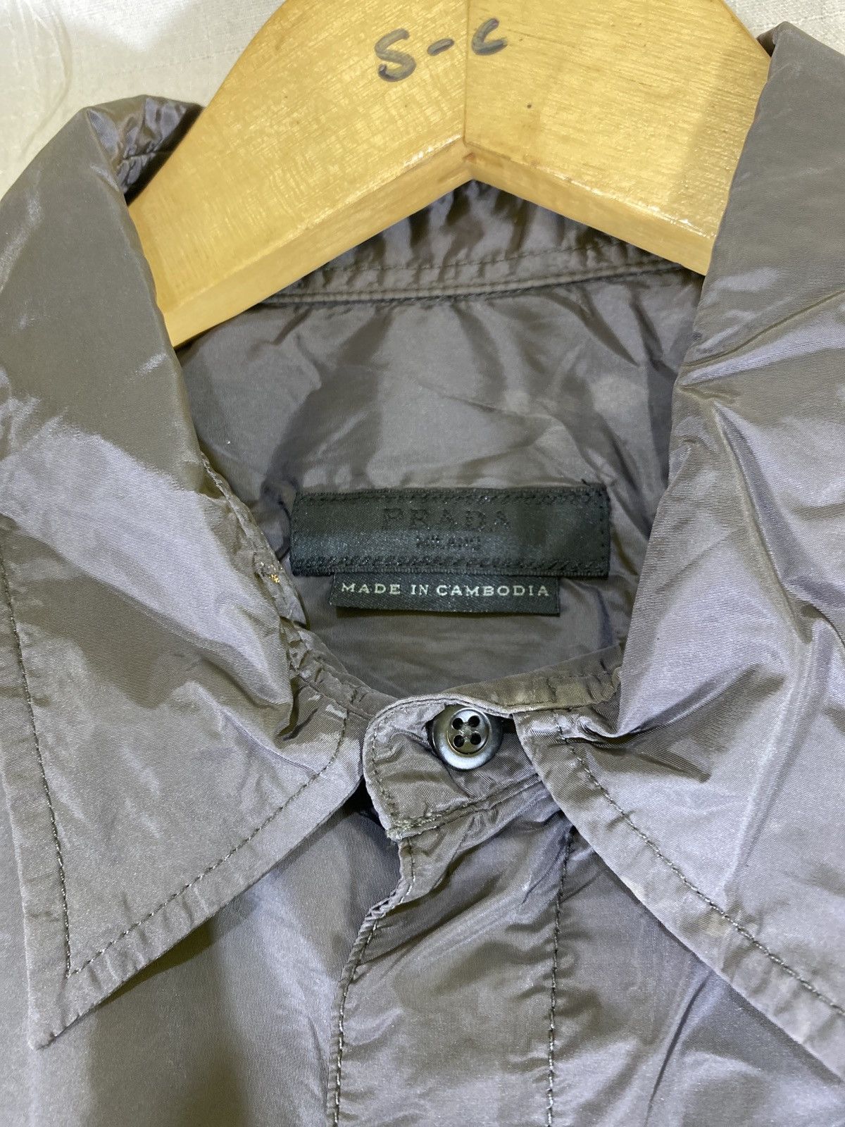 Prada shimmer nylon metal button down Size US M / EU 48-50 / 2 - 3 Thumbnail