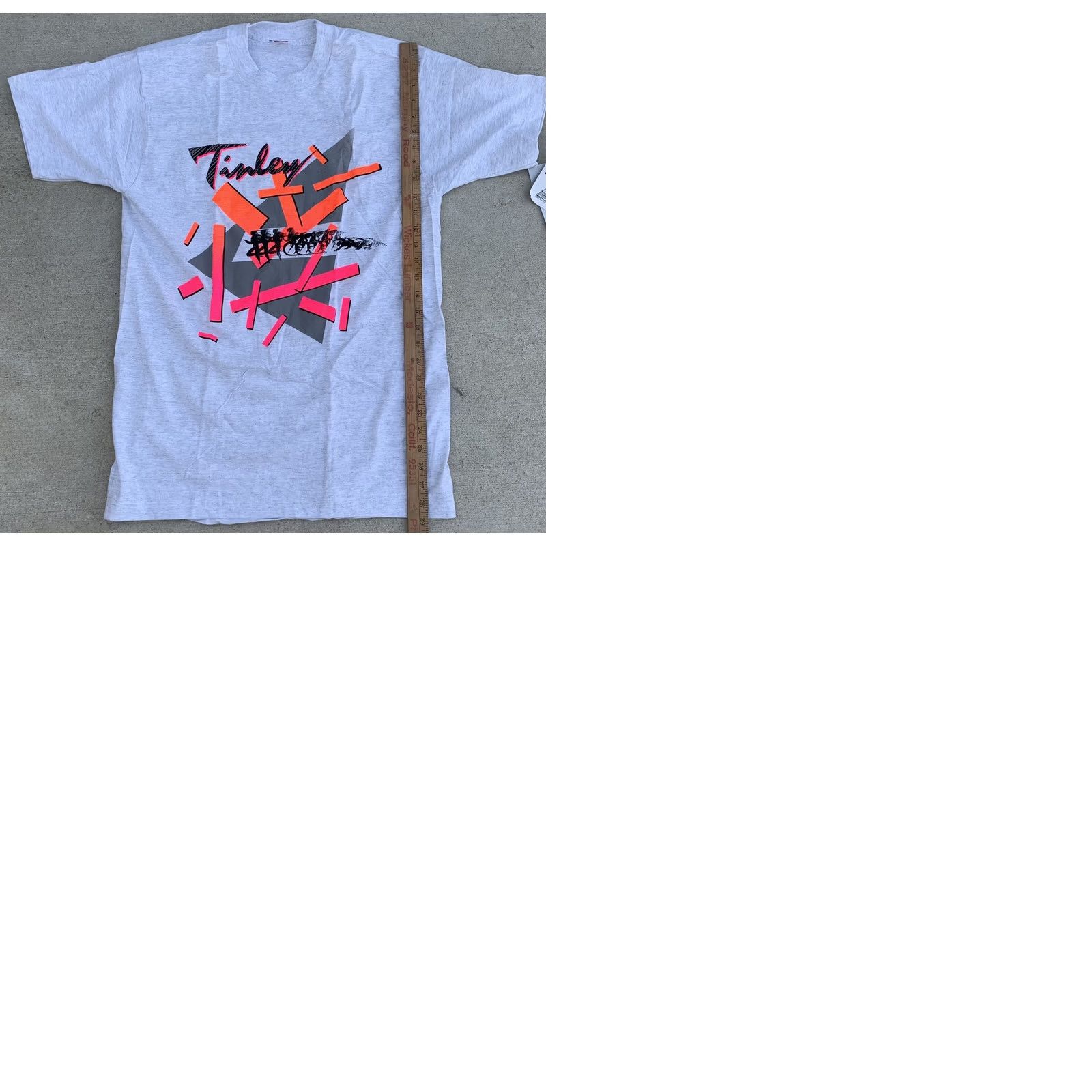 Fruit Of The Loom VINTAGE Fruit of the Loom Tinley t-shirt gray geometric neon graphics crew neck short sleeve L US Triathlon 90s Mens Tee Size US L / EU 52-54 / 3 - 9 Thumbnail