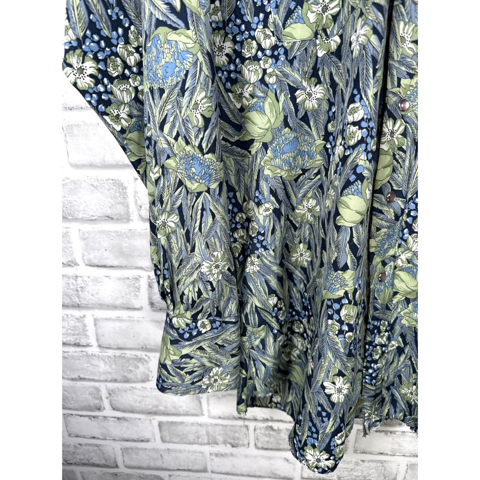 Vintage VINTAGE H Bar C Ranchwear Western Shirt Pearl Snap Hippie Floral Mens 16.5/34 USA Size US L / EU 52-54 / 3 - 5 Thumbnail