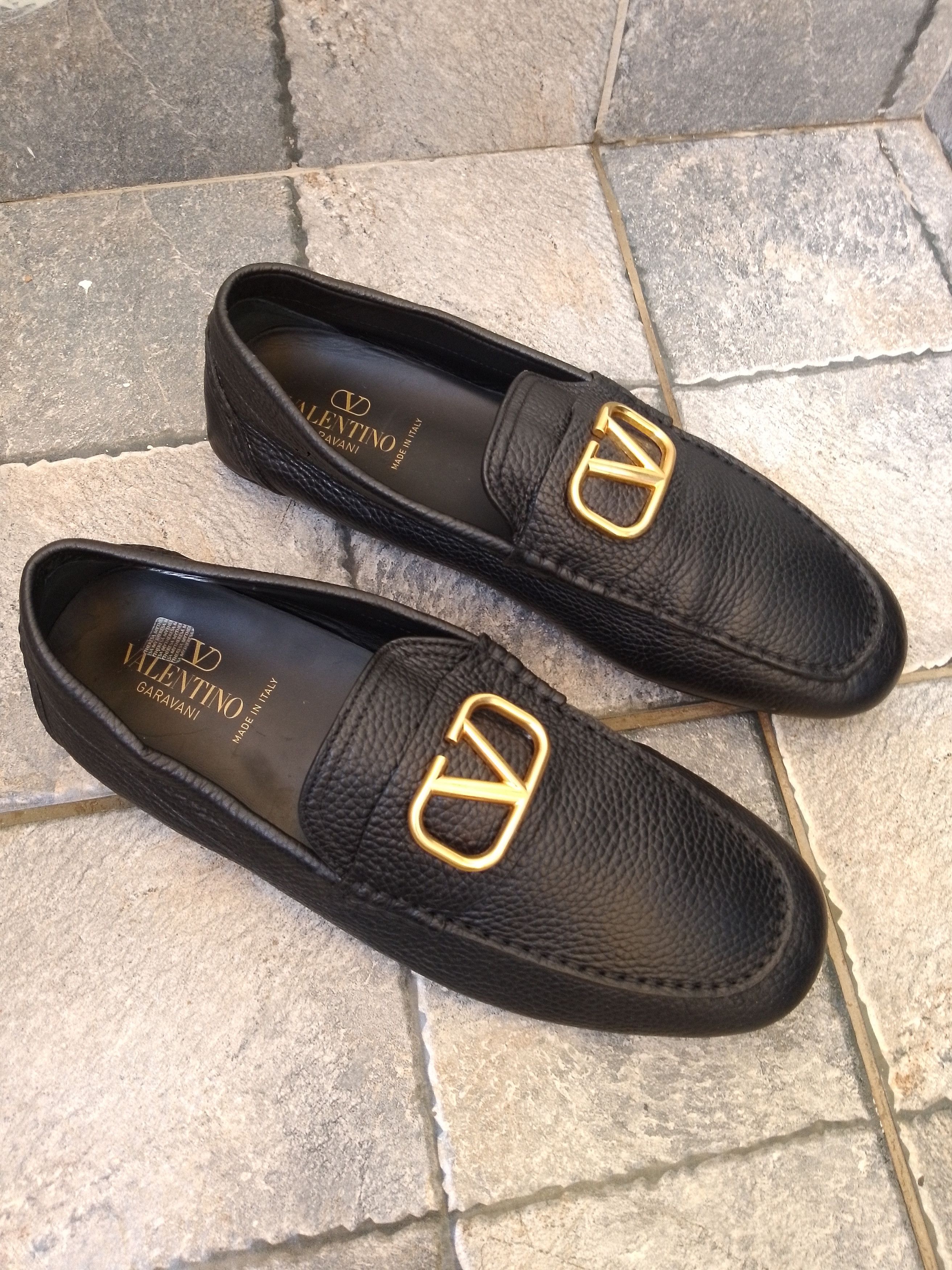 Valentino Valentino garavani v logo signature driving shoes Size US 10 / EU 43 - 9 Thumbnail