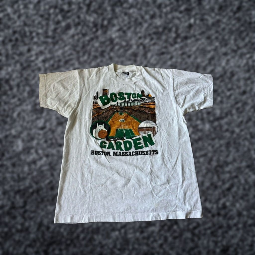 VINTAGE Screen Stars T-SHIRT Boston Celtics Garden Screen Stars XL 1980s SINGLE STITCH