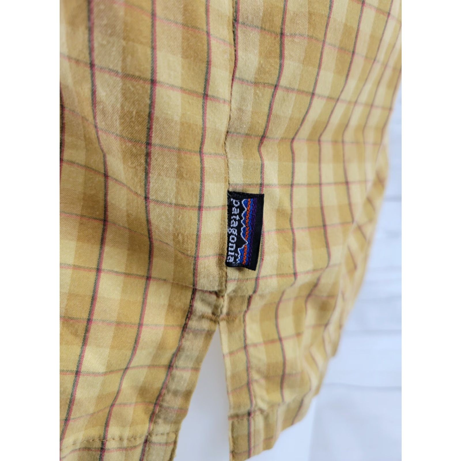 Patagonia Patagonia Shirt Mens Large Short Sleeve Button-Front Yellow Plaid Check Shirt Size US L / EU 52-54 / 3 - 3 Thumbnail