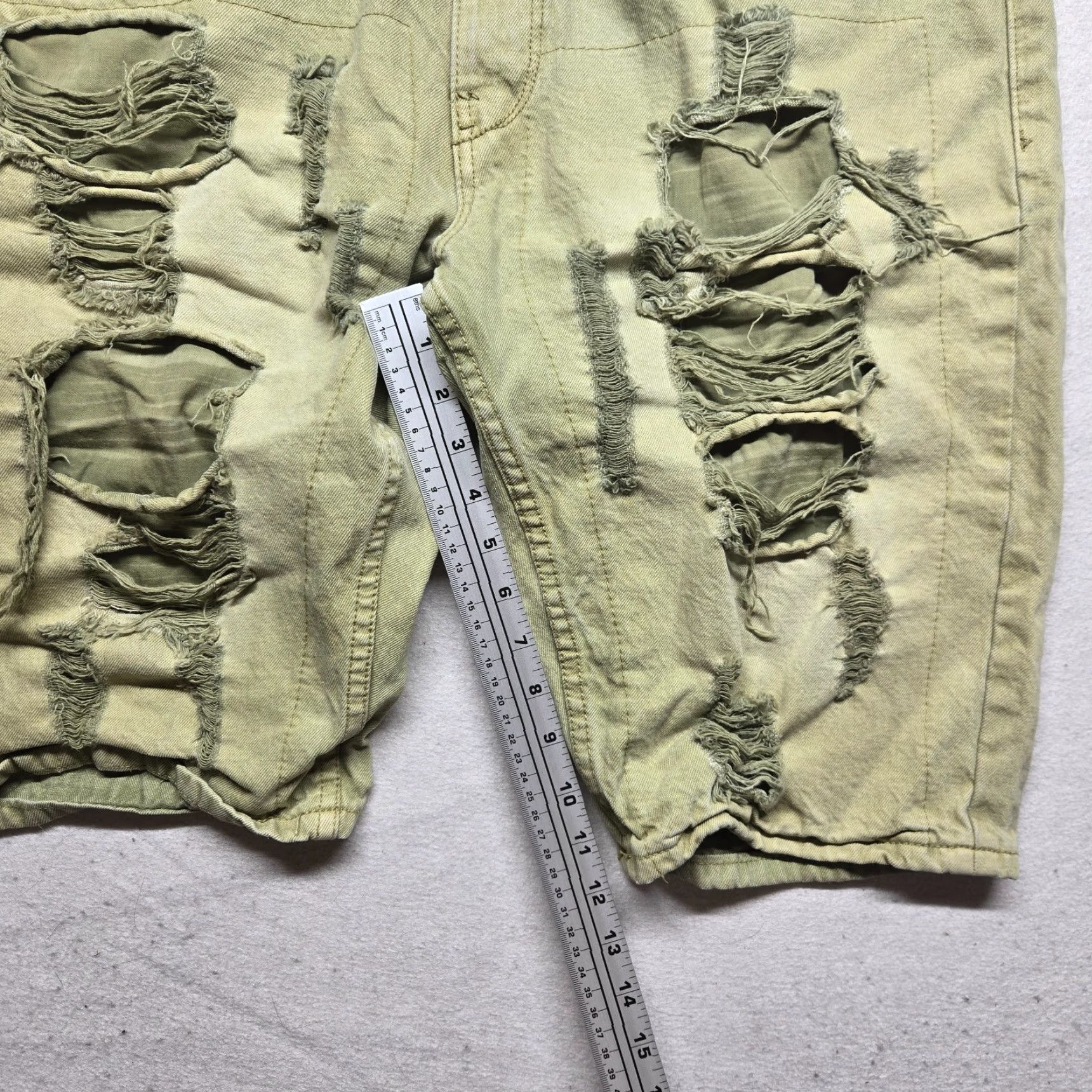 Vintage VINTAGE Heritage 76 Men's Shorts 40" Green Denim Distressed Biker Pants 90s Size US 40 / EU 56 - 5 Thumbnail