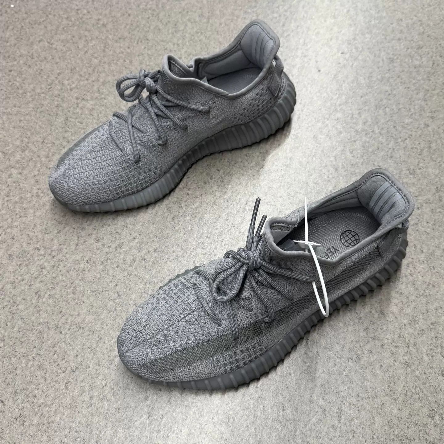 Adidas Yeezy 350 Gray 45 Near Mint - Worn Once Size US 12 / EU 45 - 7 Thumbnail