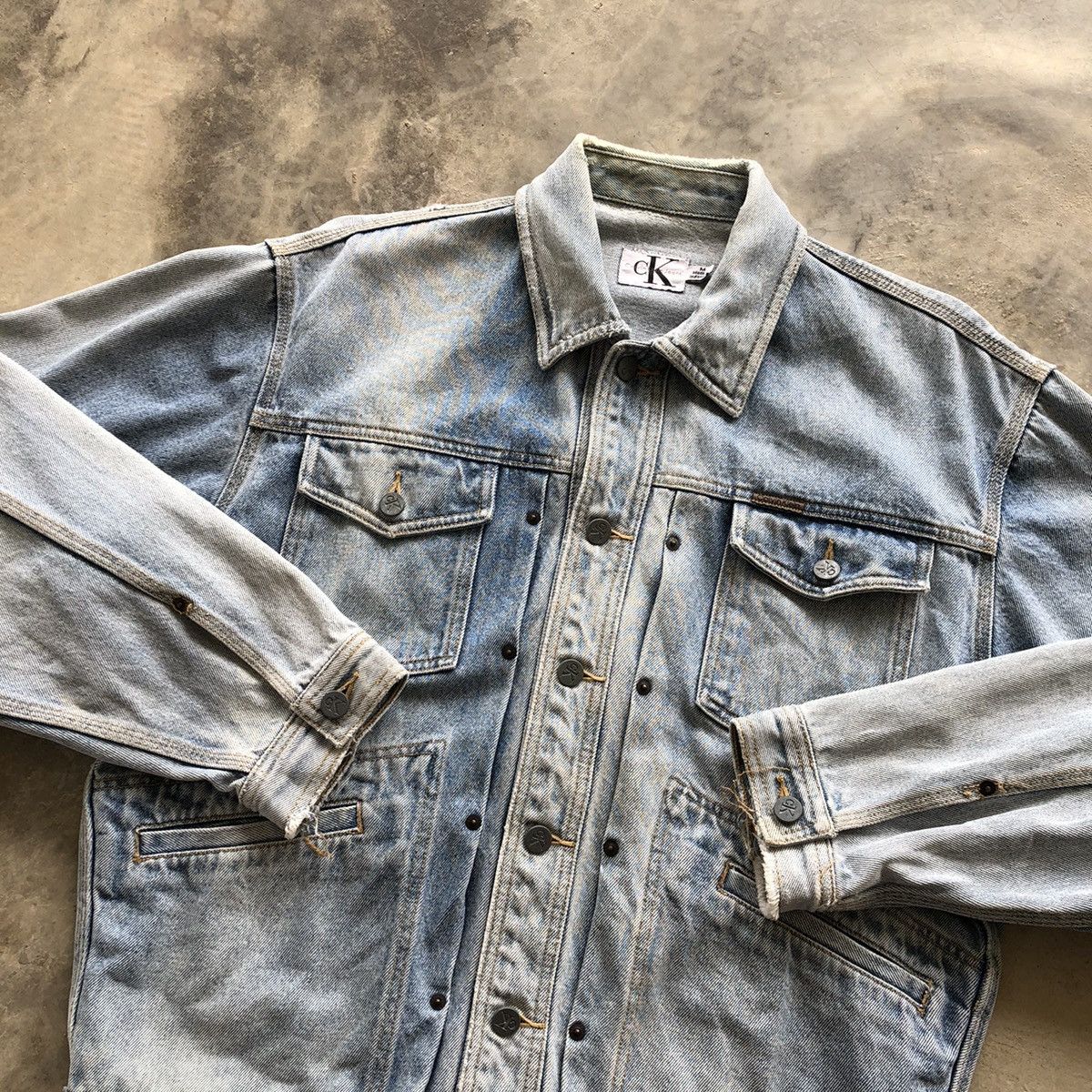 Calvin Klein CKJ Calvin Klein Jeans Distressed Denim Jacket Size US M / EU 48-50 / 2 - 4 Thumbnail