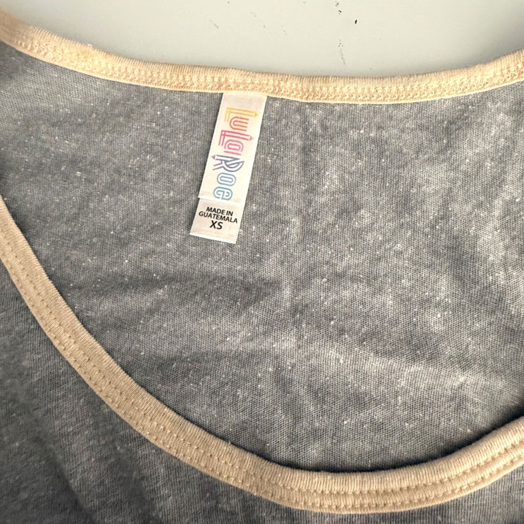 Vintage VINTAGE LuLaRoe Classic Tee Shirt XS Gray Cream Ringer Scoop Neck High-Low NWT Size ONE SIZE - 5 Thumbnail