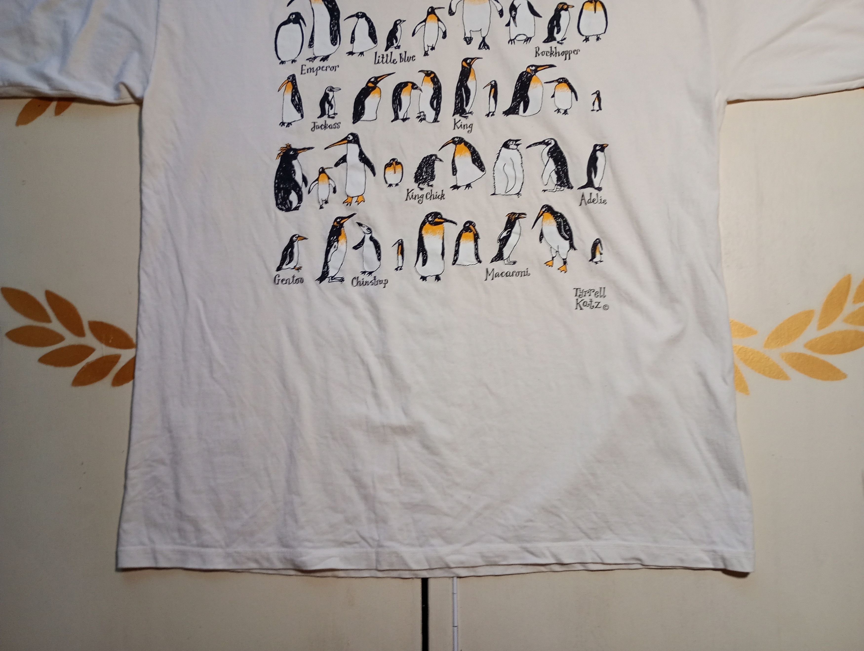 Vintage Tyrrel Katz Penguins Printed T-Shirt Vintage Size US XL / EU 56 / 4 - 4 Thumbnail