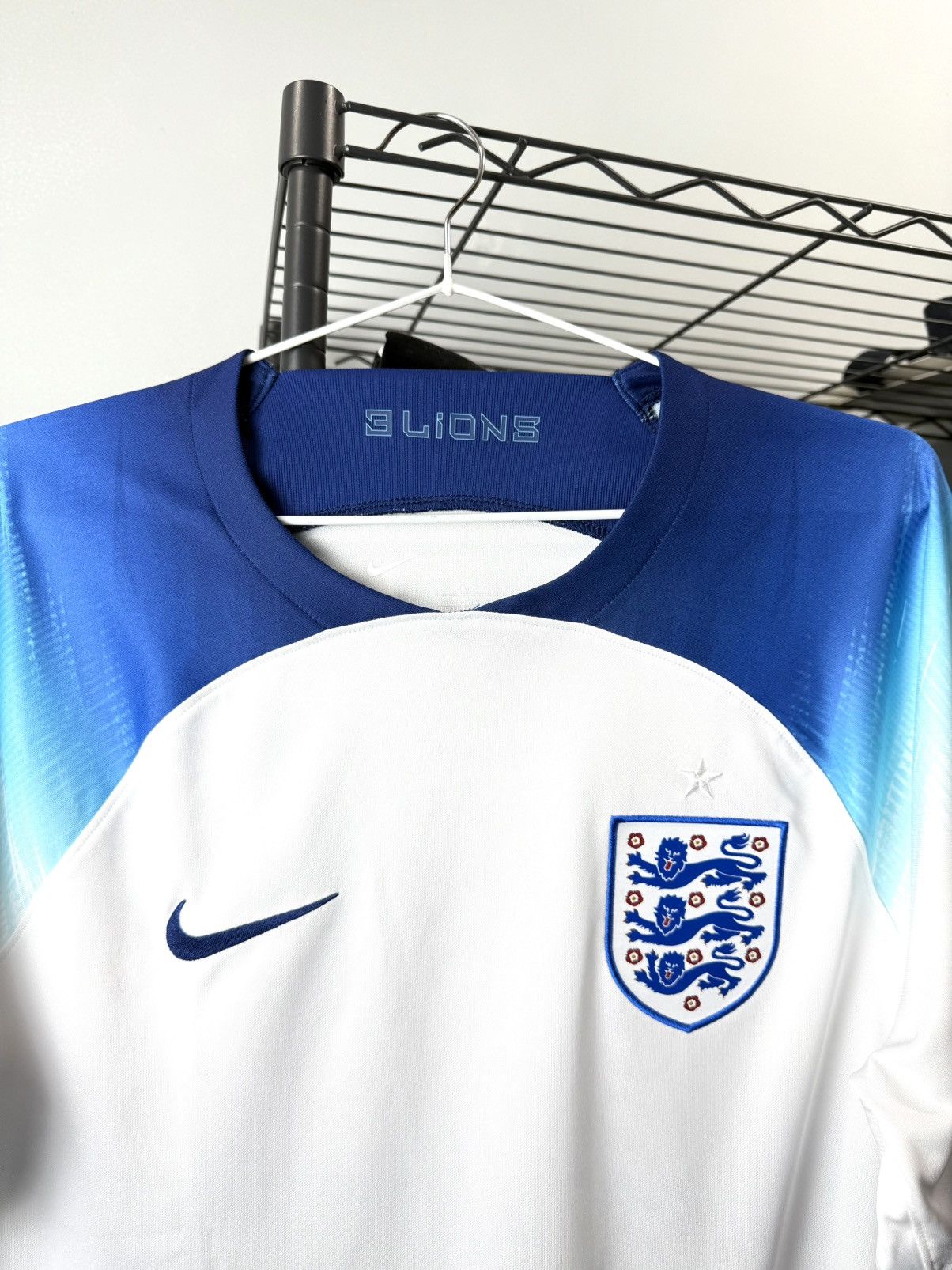 Nike Nike England Soccer Jersey Football T Shirt Size US M / EU 48-50 / 2 - 2 Thumbnail