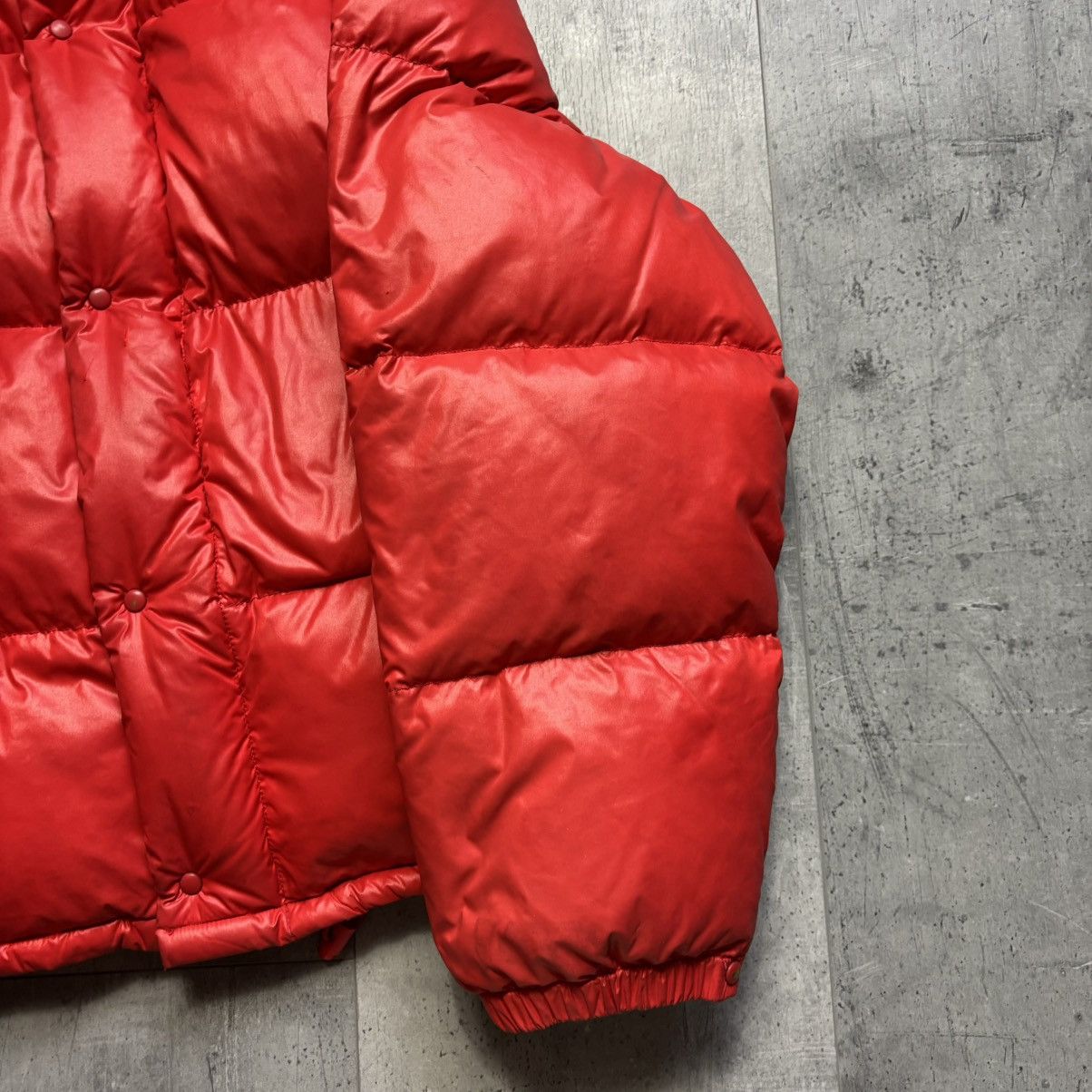 Moncler × Vintage Vintage 80’s Moncler Grenoble Red Puffer Down Jacket Size US M / EU 48-50 / 2 - 9 Thumbnail