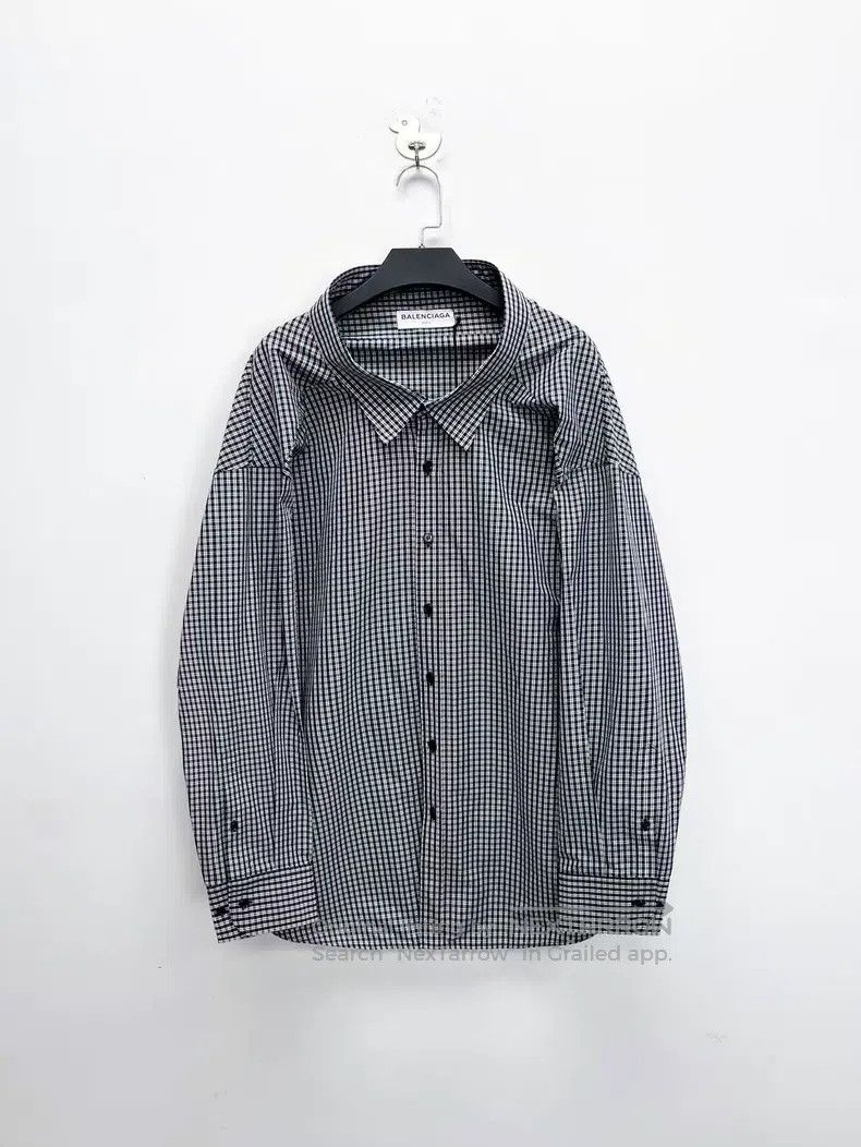 Balenciaga Balenciaga Special tailored plaid patterned oversized shir Size L / US 10 / IT 46 - 1 Thumbnail