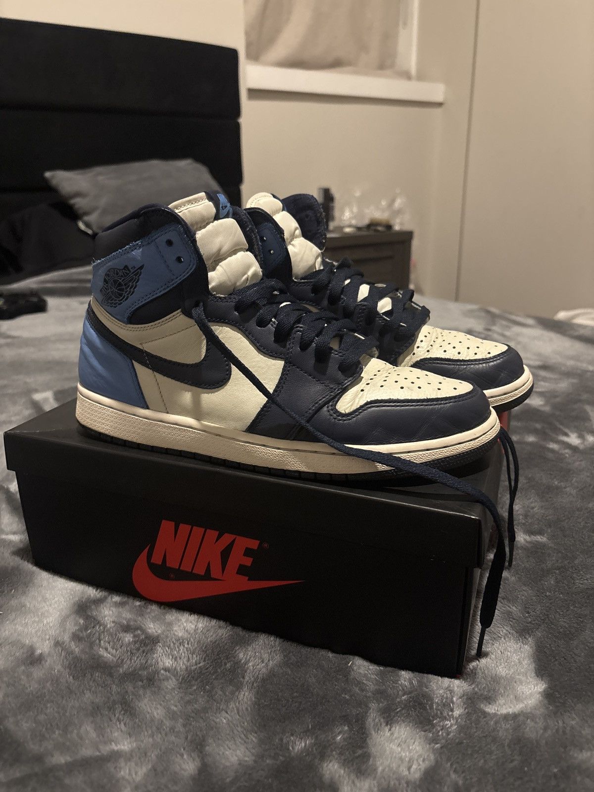 Jordan Brand Air Jordan 1 Retro High OG Obsidian Size 9.5 Size US 9.5 / EU 42-43 - 1 Thumbnail