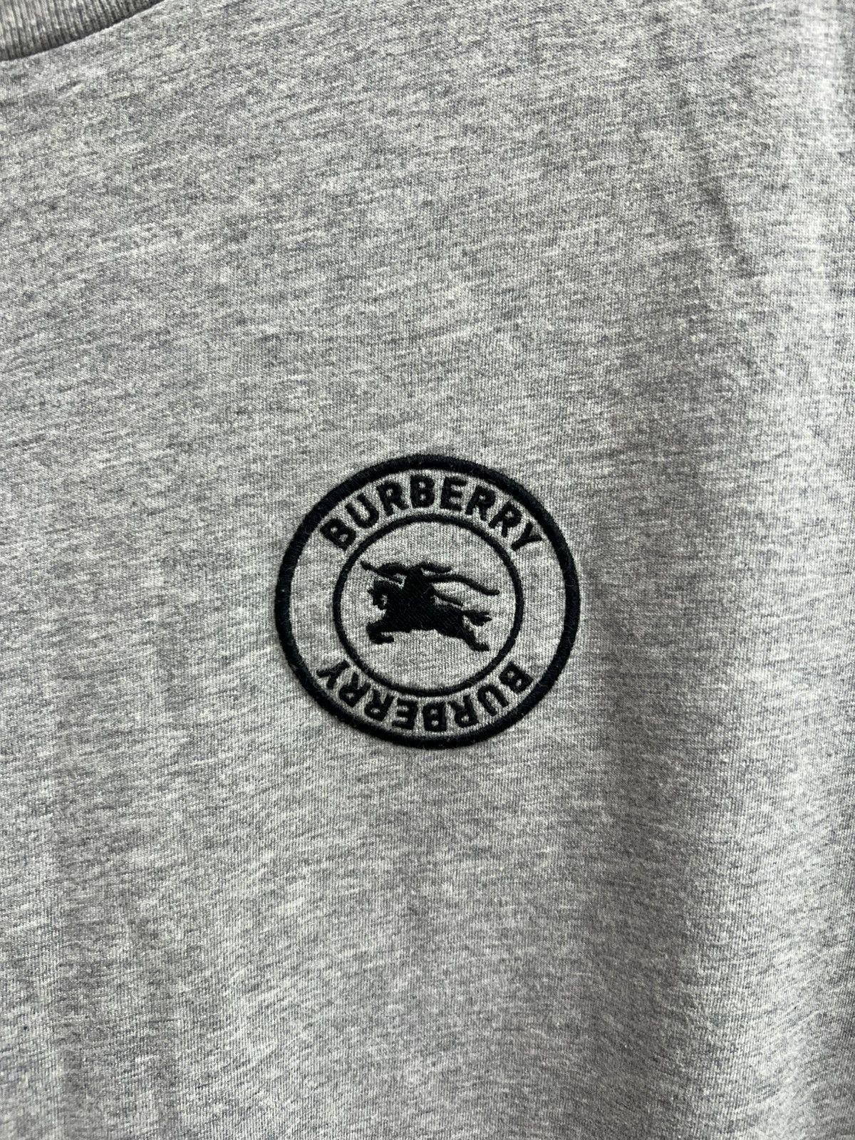 Burberry Burberry Embroidered Logo T-Shirt Size US XL / EU 56 / 4 - 5 Thumbnail