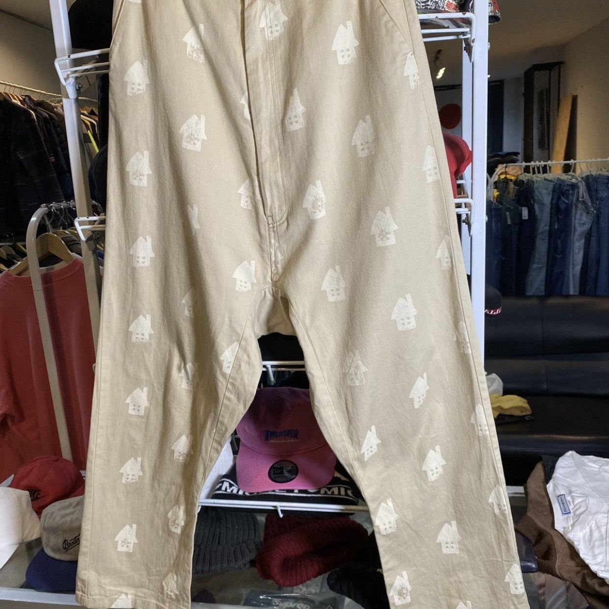 Ne-Net Ne-net Beige All Over House Print Pants Relaxed Wide Leg 30 Size US 30 / EU 46 - 4 Thumbnail