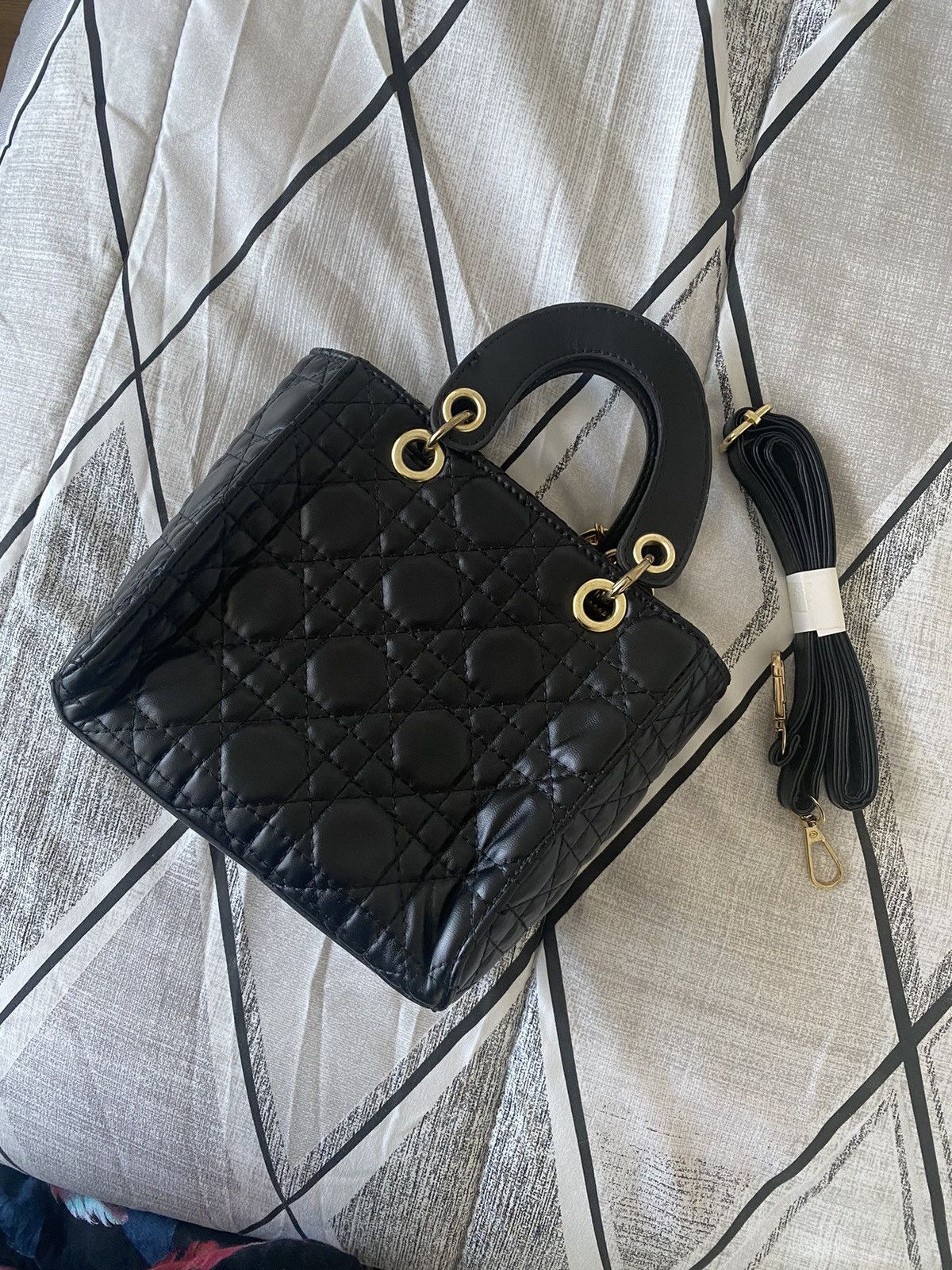Other Womens Small Black & Gold Crossbody Purse Ladies Handbag Size ONE SIZE - 1 Thumbnail