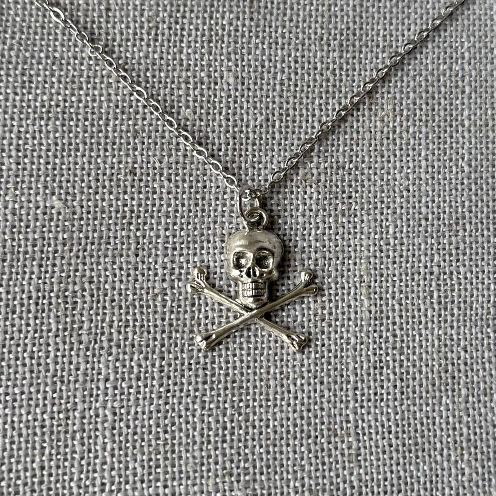 Other PIRATE SKULL & BONES NECKLACE MENS Size ONE SIZE - 1 Thumbnail