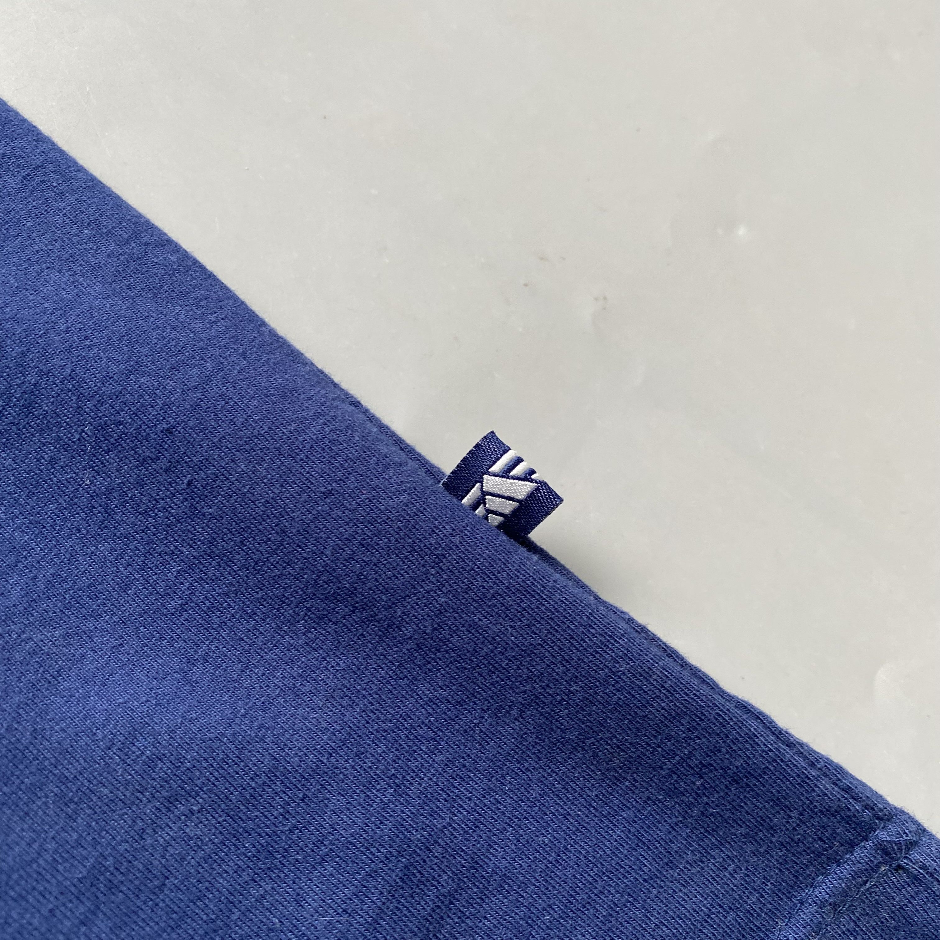 Adidas Vintage 90s Adidas Tee mini logo thre striped sportwear Size US L / EU 52-54 / 3 - 6 Thumbnail