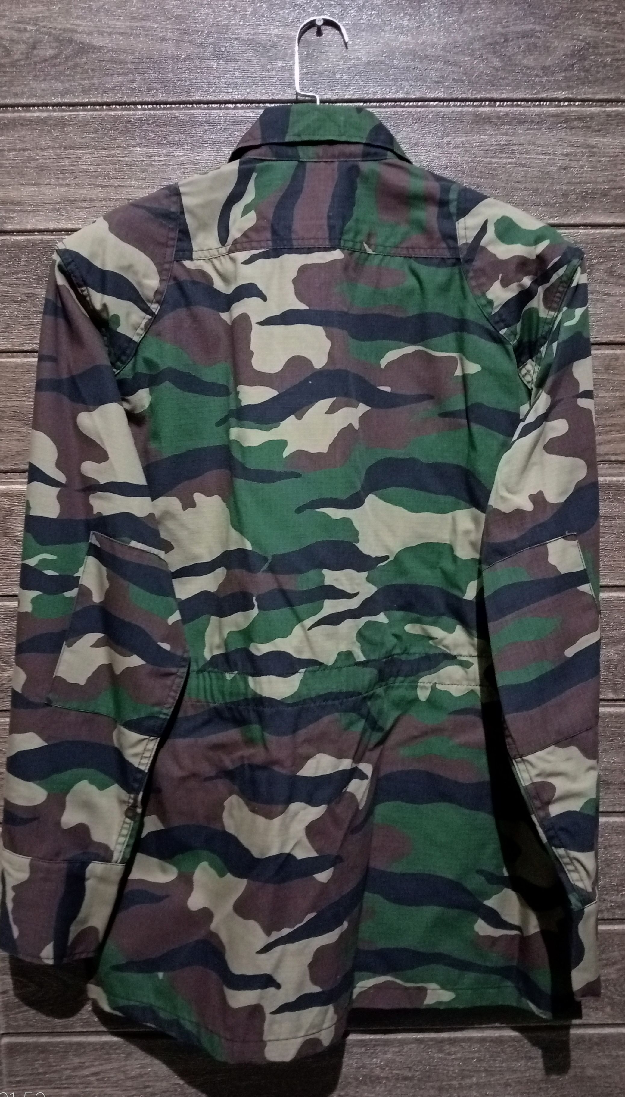 Vintage Vintage Camouflange Real Army Jacket Very Rare Size US L / EU 52-54 / 3 - 6 Thumbnail