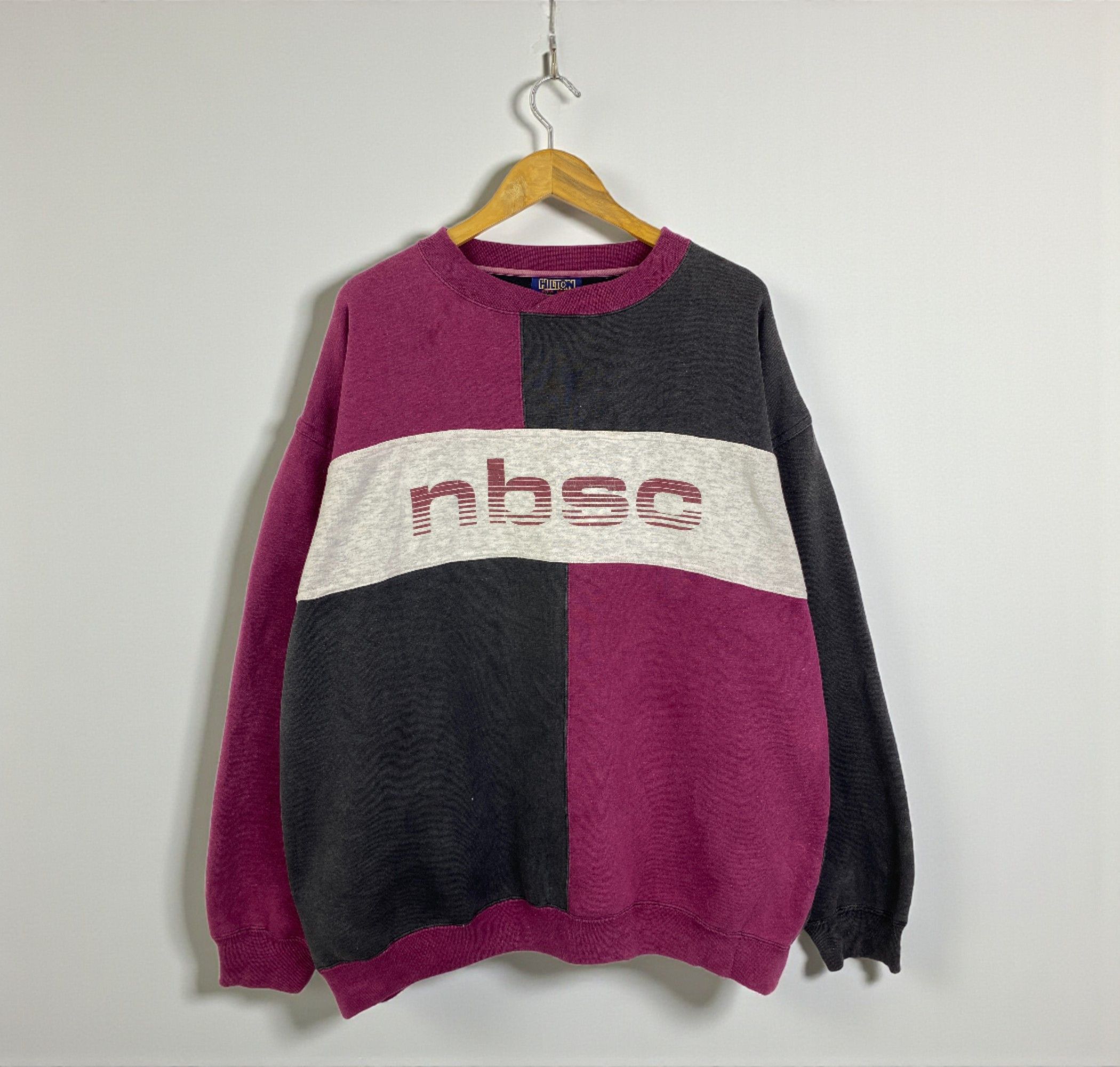 Vintage Vintage Hilton Wording Pullover Sweatshirt SH0251 Size US XXL / EU 58 / 5 - 1 Thumbnail