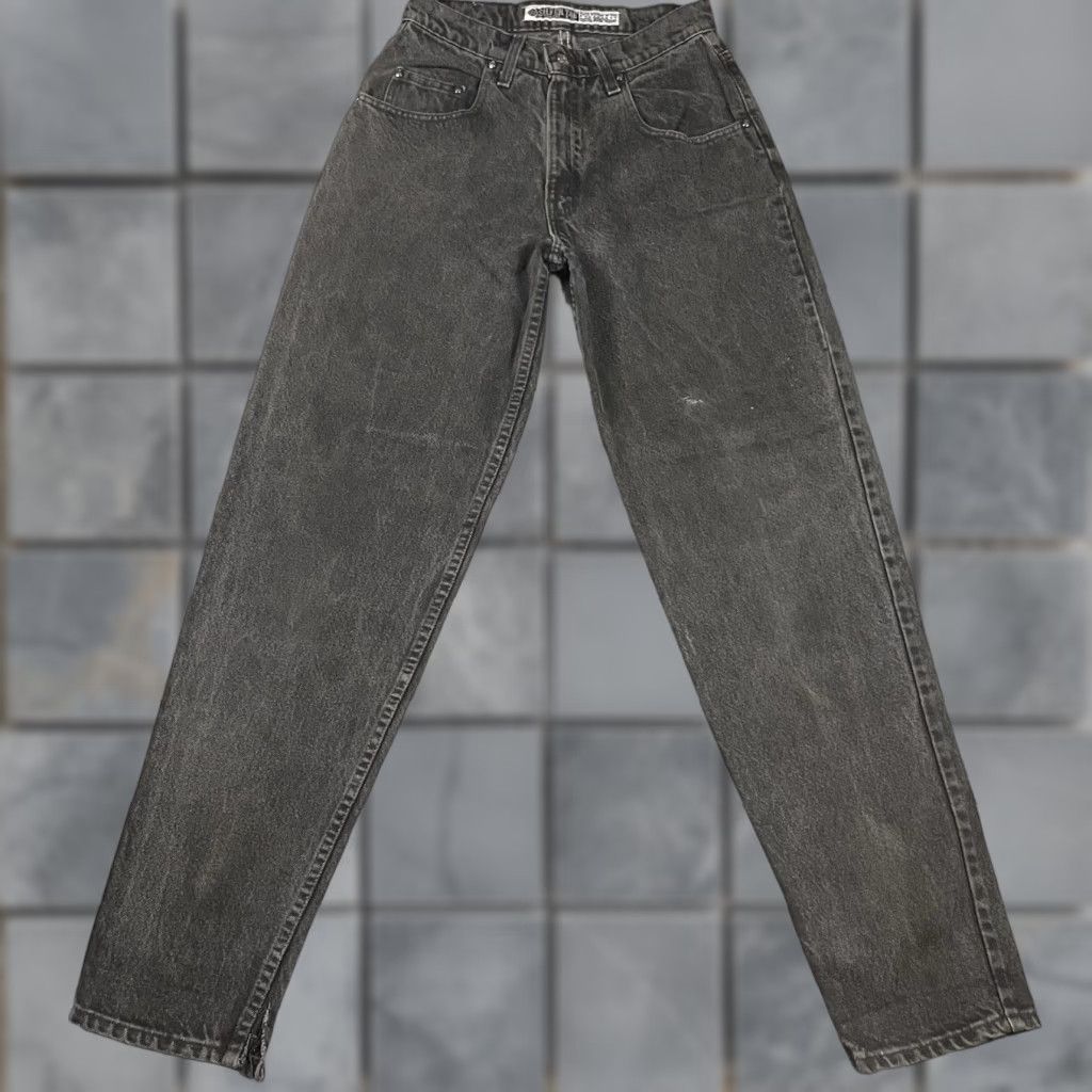 Levi's VINTAGE Levi's 560 Jeans 30x32 Black Silver Tab Tapered Leg USA Made Distressed Jeans Mens Size US 30 / EU 46 - 1 Thumbnail