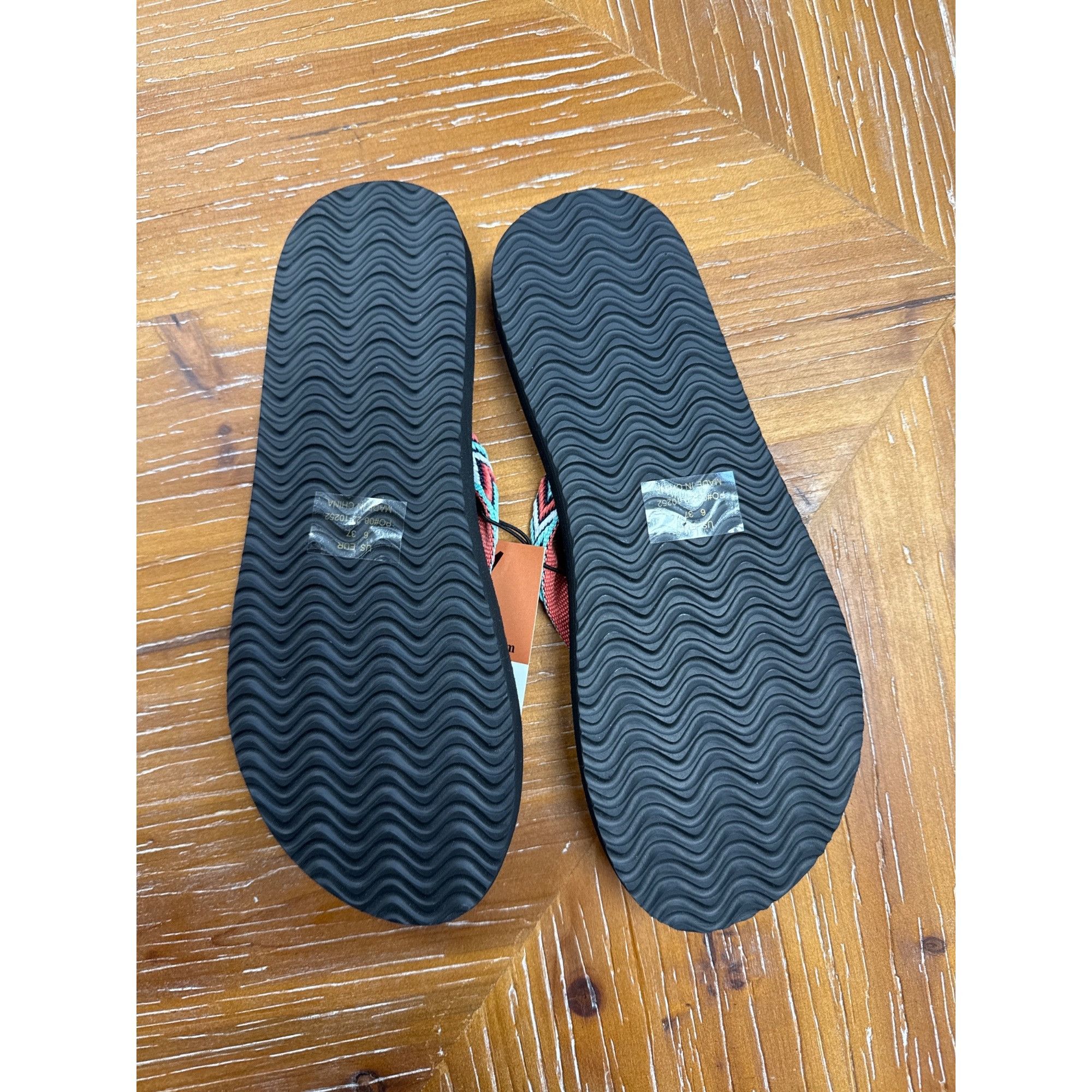 Other Norty Womens Black Chevron Flip Flop Sandals Size 6 With Red Size US 6 / IT 36 - 7 Thumbnail