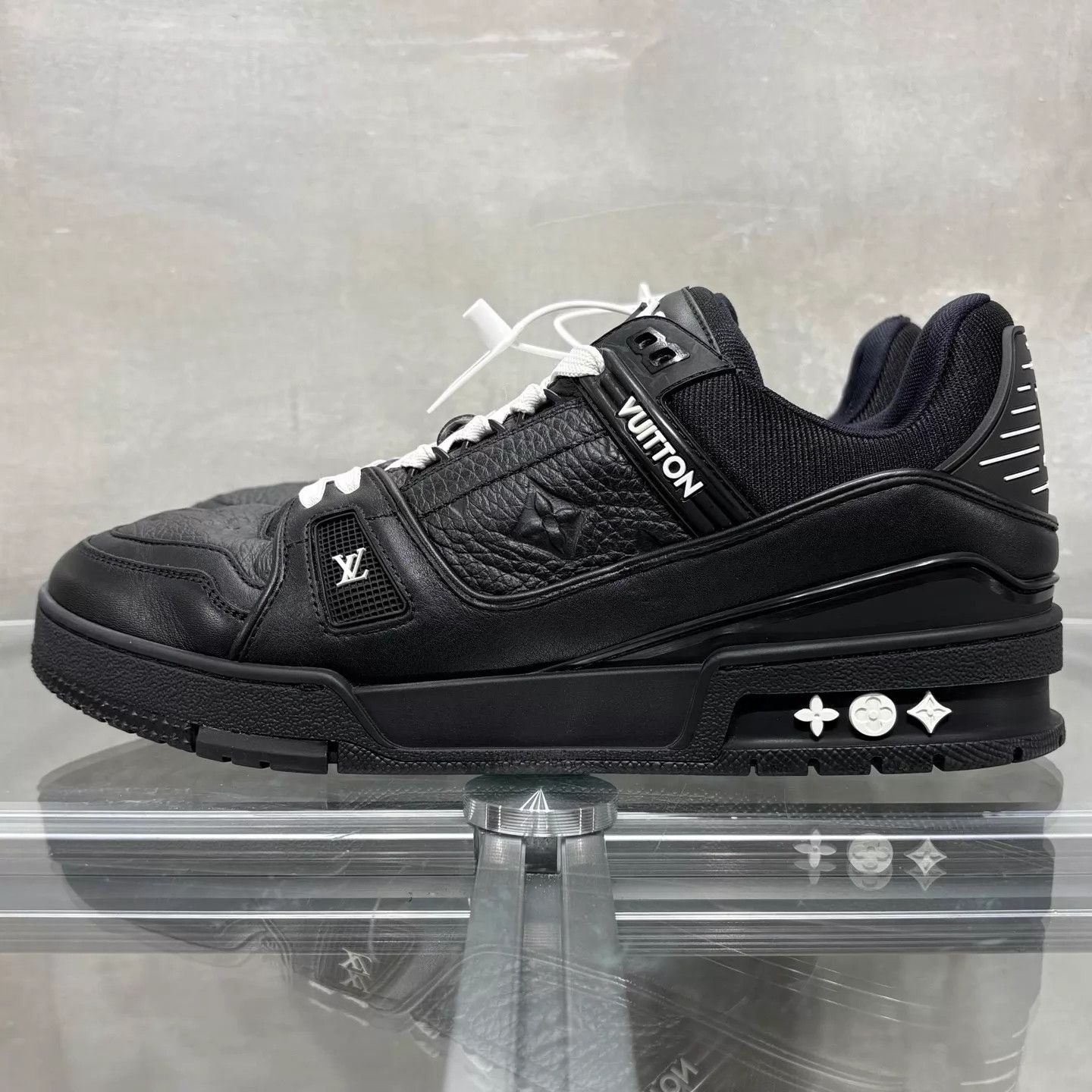 Louis Vuitton LV Trainer Black UK7 (41) YH25283 Size US 8 / EU 41 - 3 Thumbnail