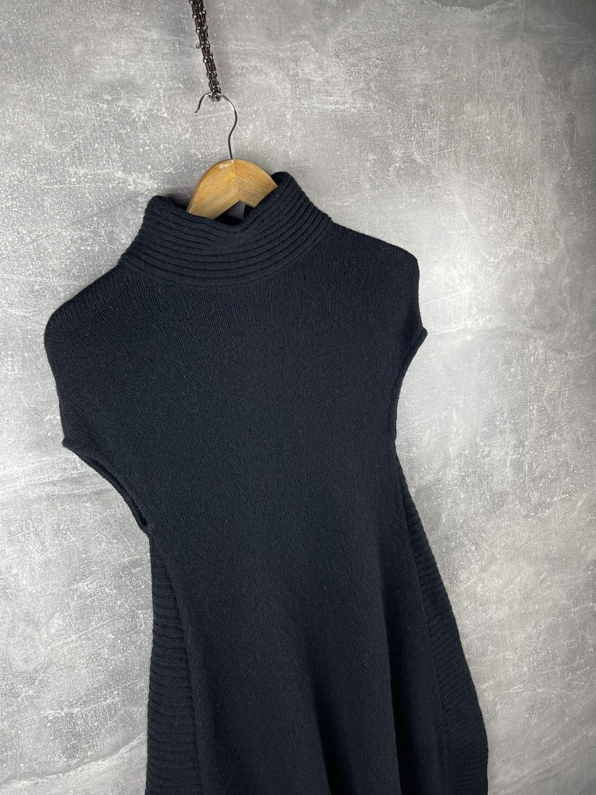 Balenciaga Balenciaga Knits Classic Wool Black Pullover Dress Sweater Size XS / US 0-2 / IT 36-38 - 4 Thumbnail
