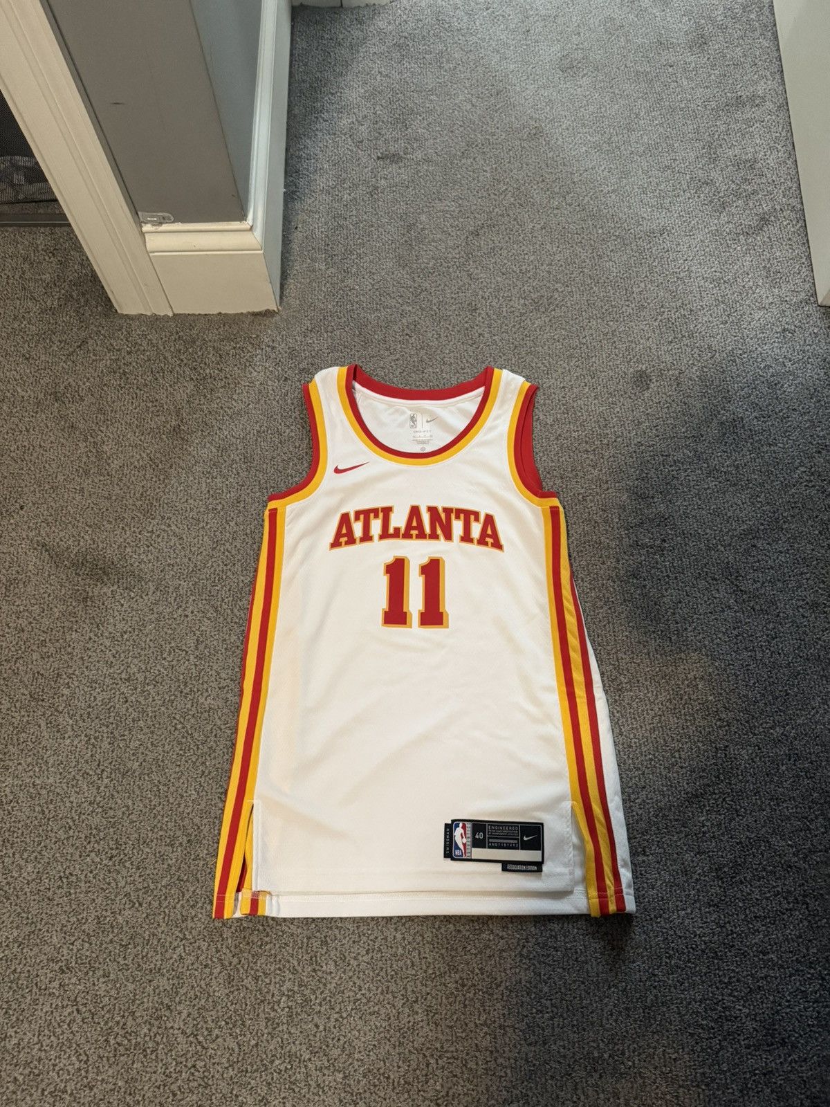 Nike Nike Atlanta Hawks Trae Young NBA Jersey Size US S / EU 44-46 / 1 - 1 Thumbnail