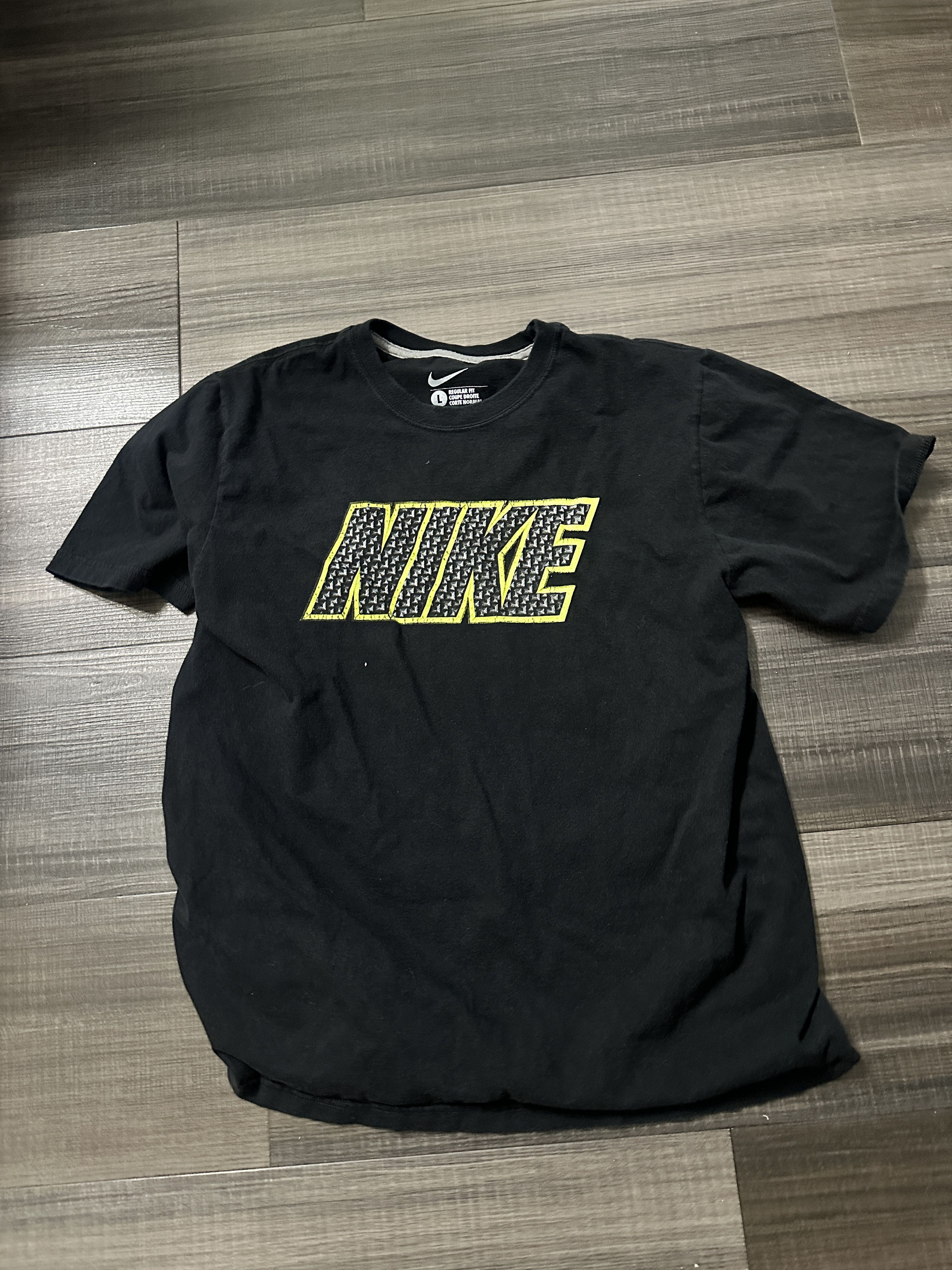 韓国限定【Lサイズ】②New Jeans ✖️NIKE Tシャツ NIKE - 【L】NewJeans NIKE Tシャツ 韓国限定の通販 by dig room