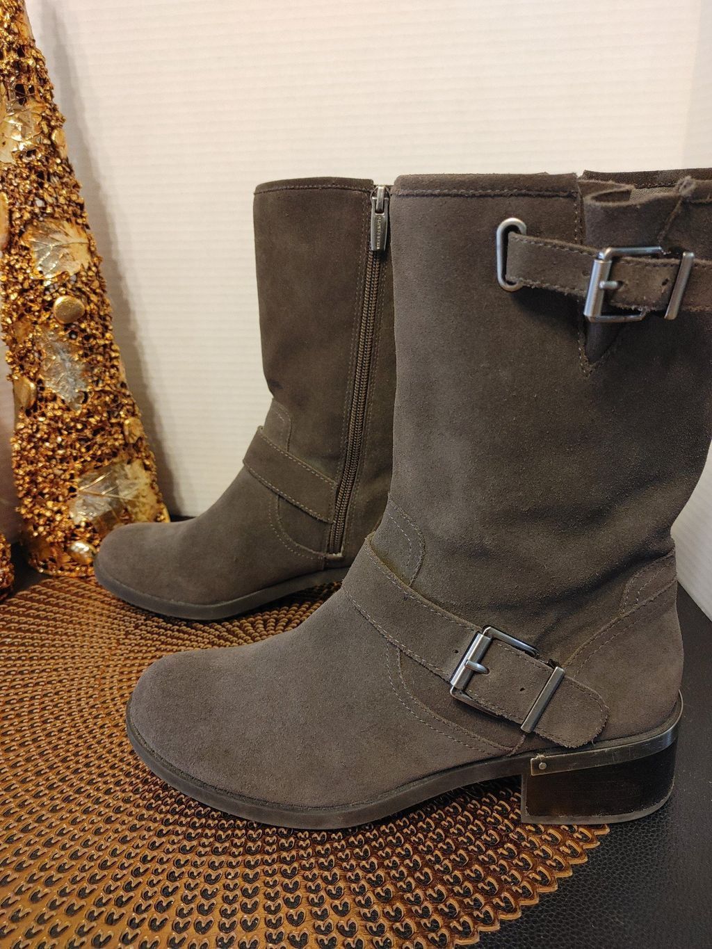 Vince Camuto Vince Camuto Whyla Suede Booties Size 7.5 Size US 7.5 / IT 37.5 - 3 Thumbnail