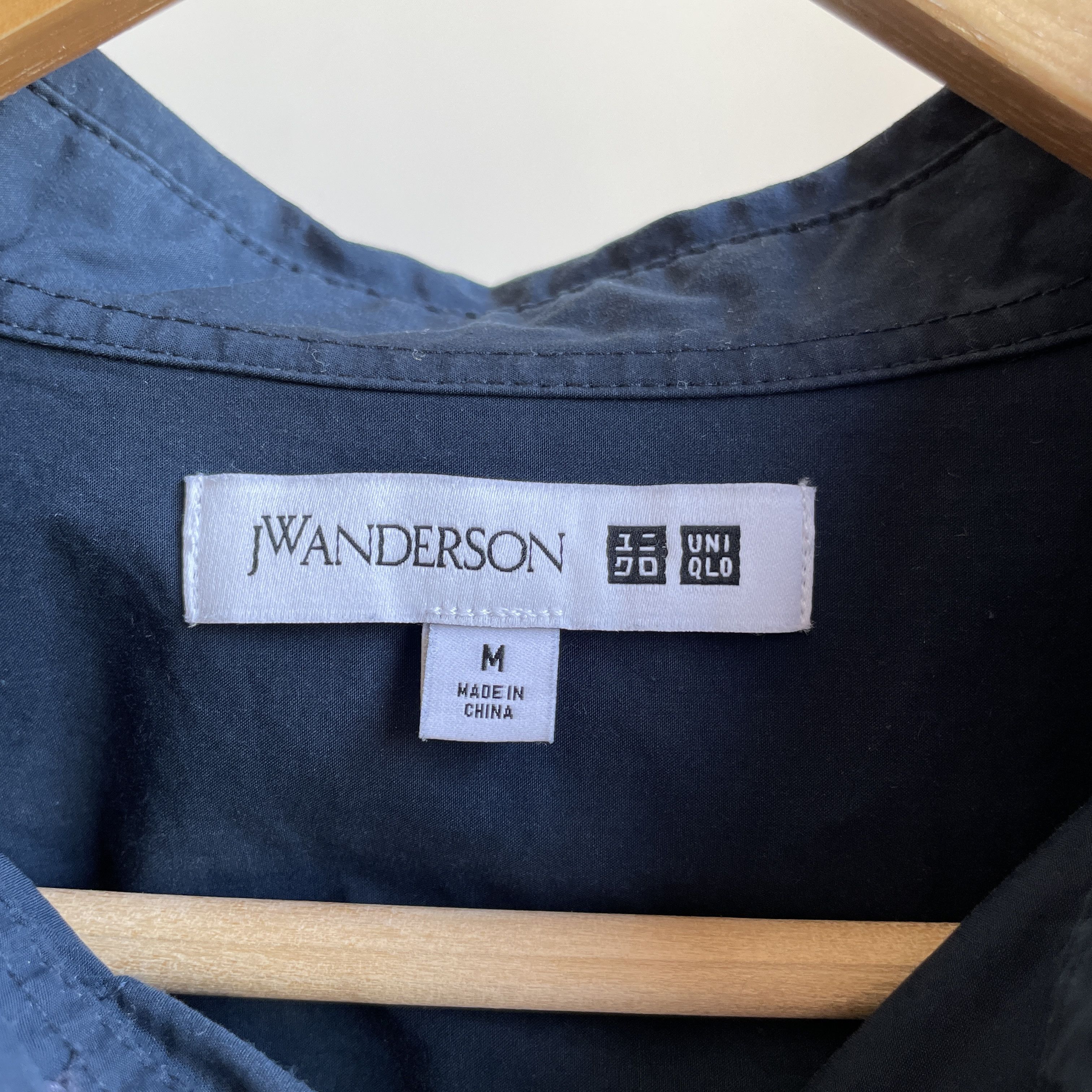 JW Anderson × Uniqlo Uniqlo x J.W. Anderson Navy Relaxed Fit Shirt Size M Size US M / EU 48-50 / 2 - 6 Thumbnail