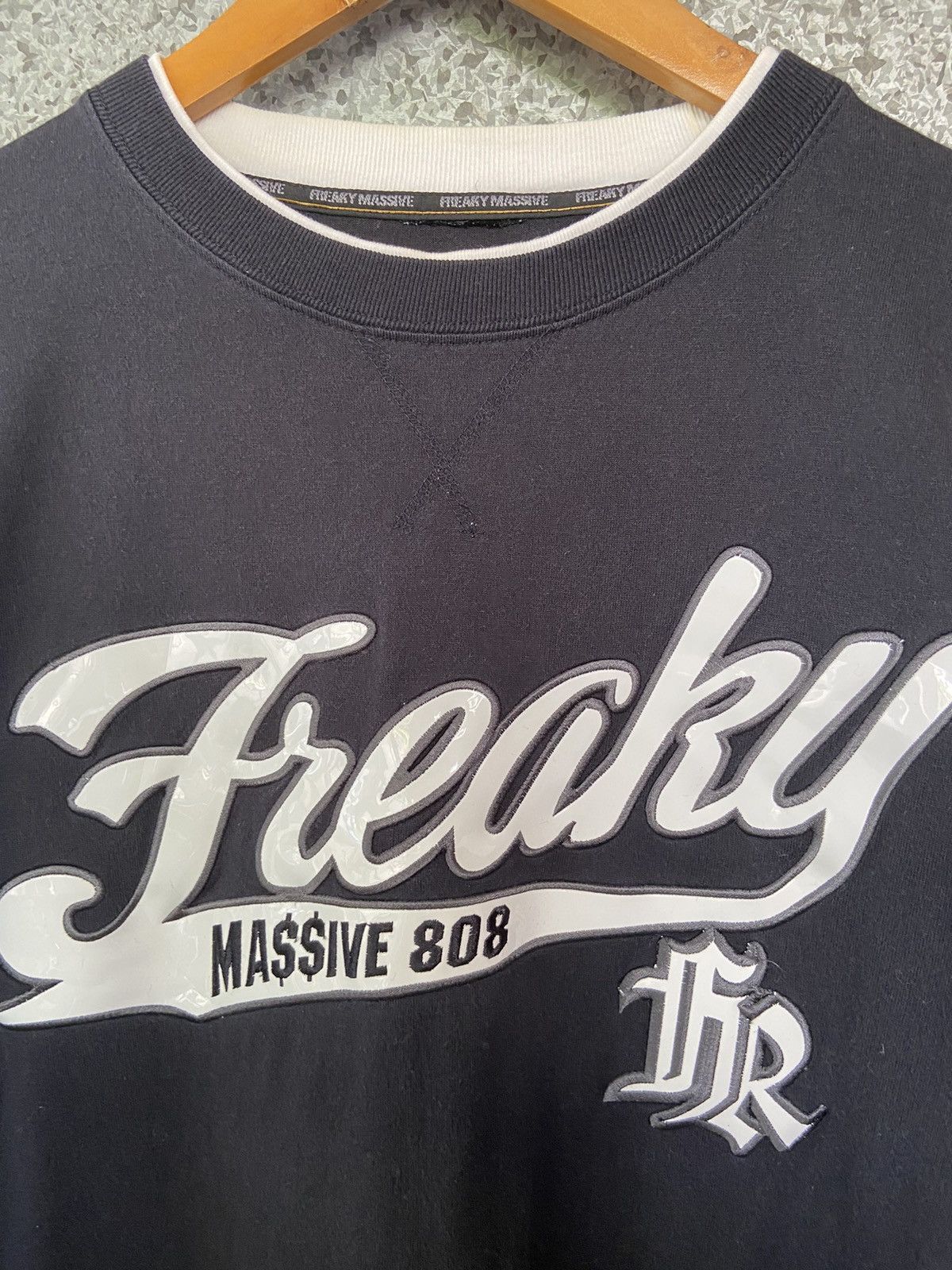 Massive Vintage y2k Freaky Massive t shirt double sleeve Size US L / EU 52-54 / 3 - 3 Thumbnail