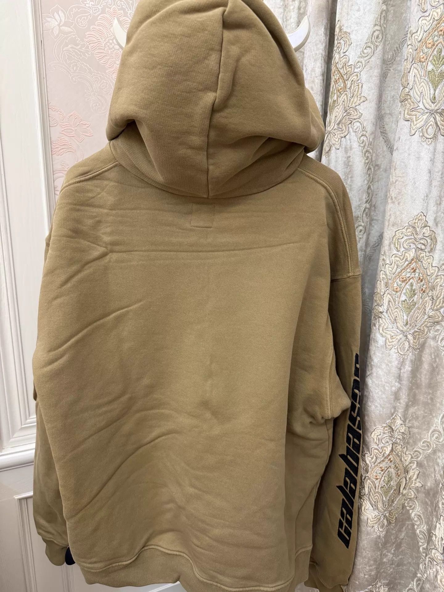 Adidas Yeezy Season Calabasas Embroidered Logo Hoodie M Italy LN Size US M / EU 48-50 / 2 - 6 Thumbnail