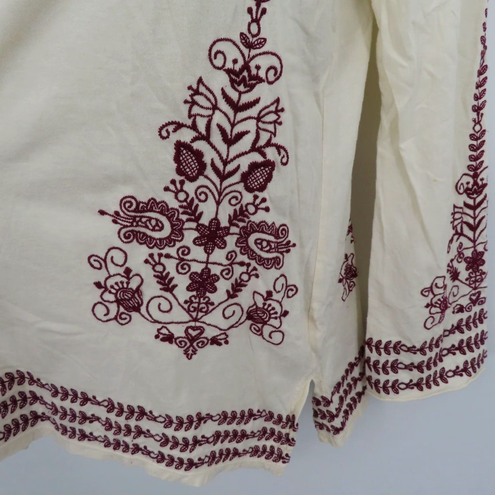 Johnny Was VINTAGE Johnny Was Women Small Cream Purple Embroidered Hooded Pullover Shirt Top Hoodie Size S / US 4 / IT 40 - 4 Thumbnail