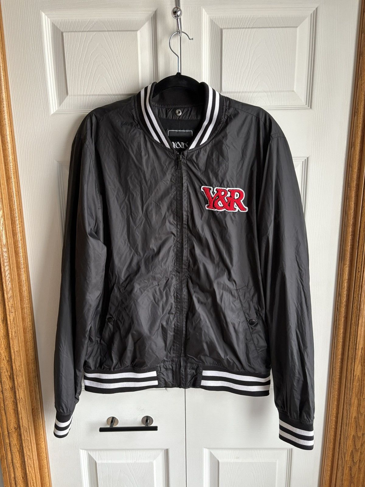Young And Reckless Young And Reckless Vintage Streetwear Hype L Black Jacket Size US L / EU 52-54 / 3 - 1 Thumbnail