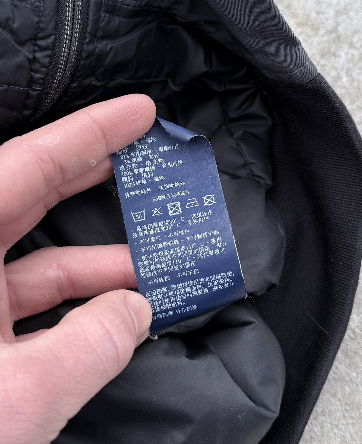 Armani × Vintage Vintage RARE Armani Y2K streetwear avantgarde luxury bomber Size US M / EU 48-50 / 2 - 20 Thumbnail