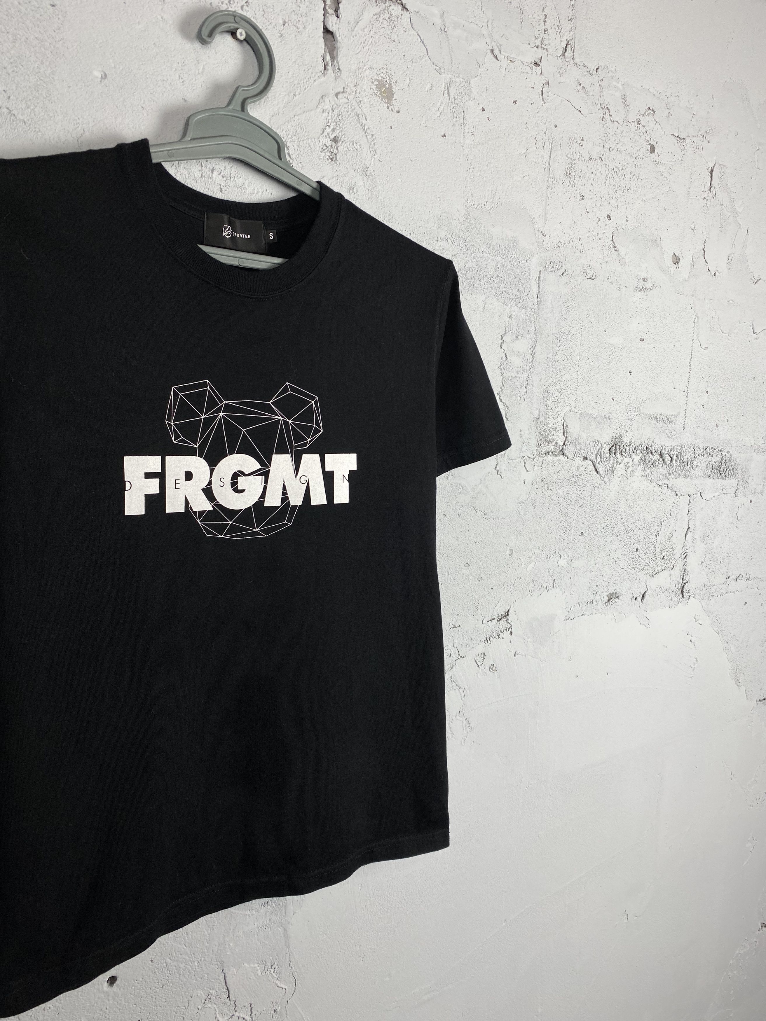 Fragment Design × Japanese Brand Fragment Design Big Logo Black T Shirt Size US S / EU 44-46 / 1 - 2 Thumbnail