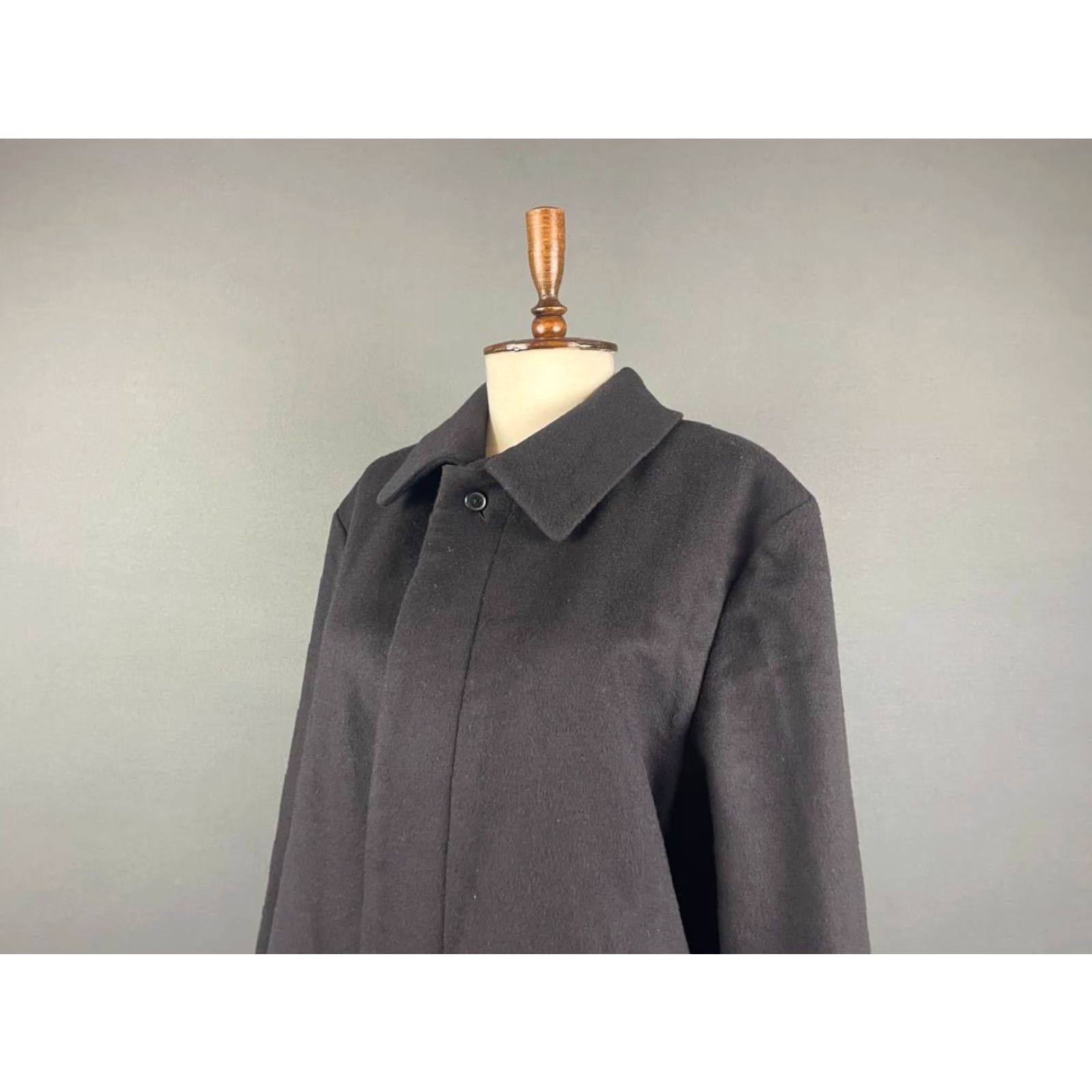 Gieves & Hawkes Gieves & Hawkes Overcoat Black Button Long Sleeve Warm Winter Coat Mens L Regular Wool Classic Size US L / EU 52-54 / 3 - 4 Thumbnail