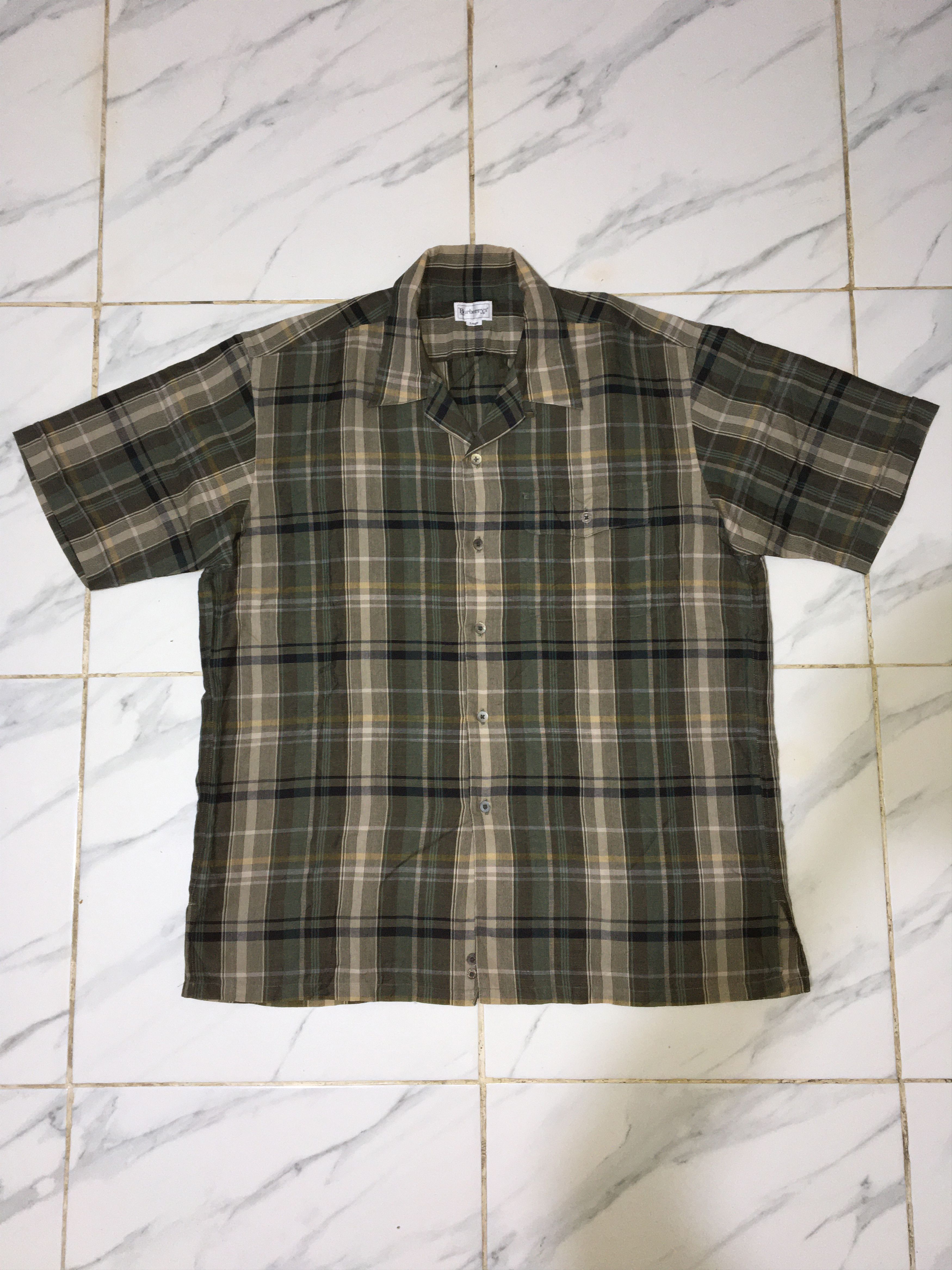 Vintage Vintage Open Collar Burberry Button Ups Size US L / EU 52-54 / 3 - 1 Thumbnail