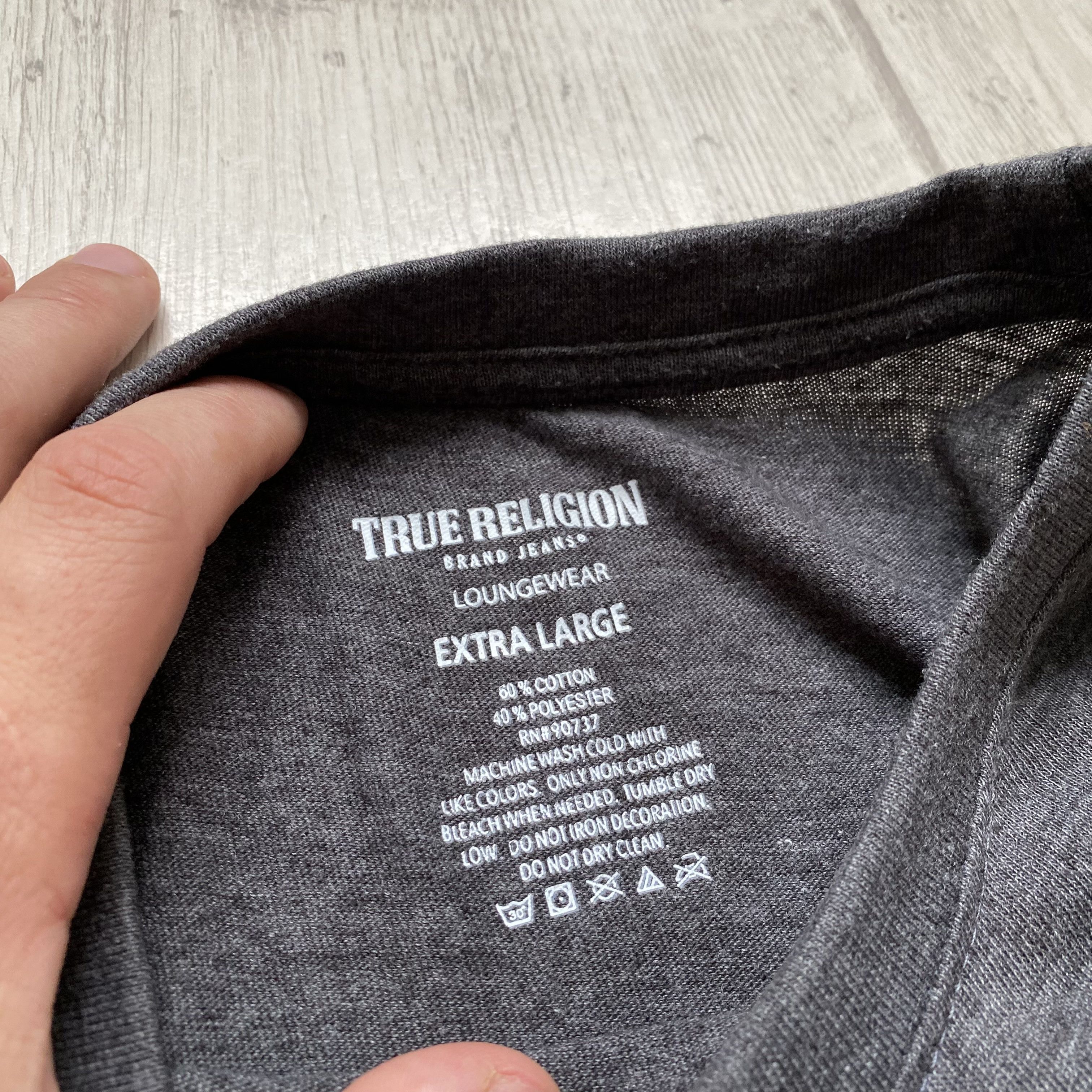 True Religion True Religion y2k gold Buddha big logo tee 90’s style Size US XL / EU 56 / 4 - 4 Thumbnail