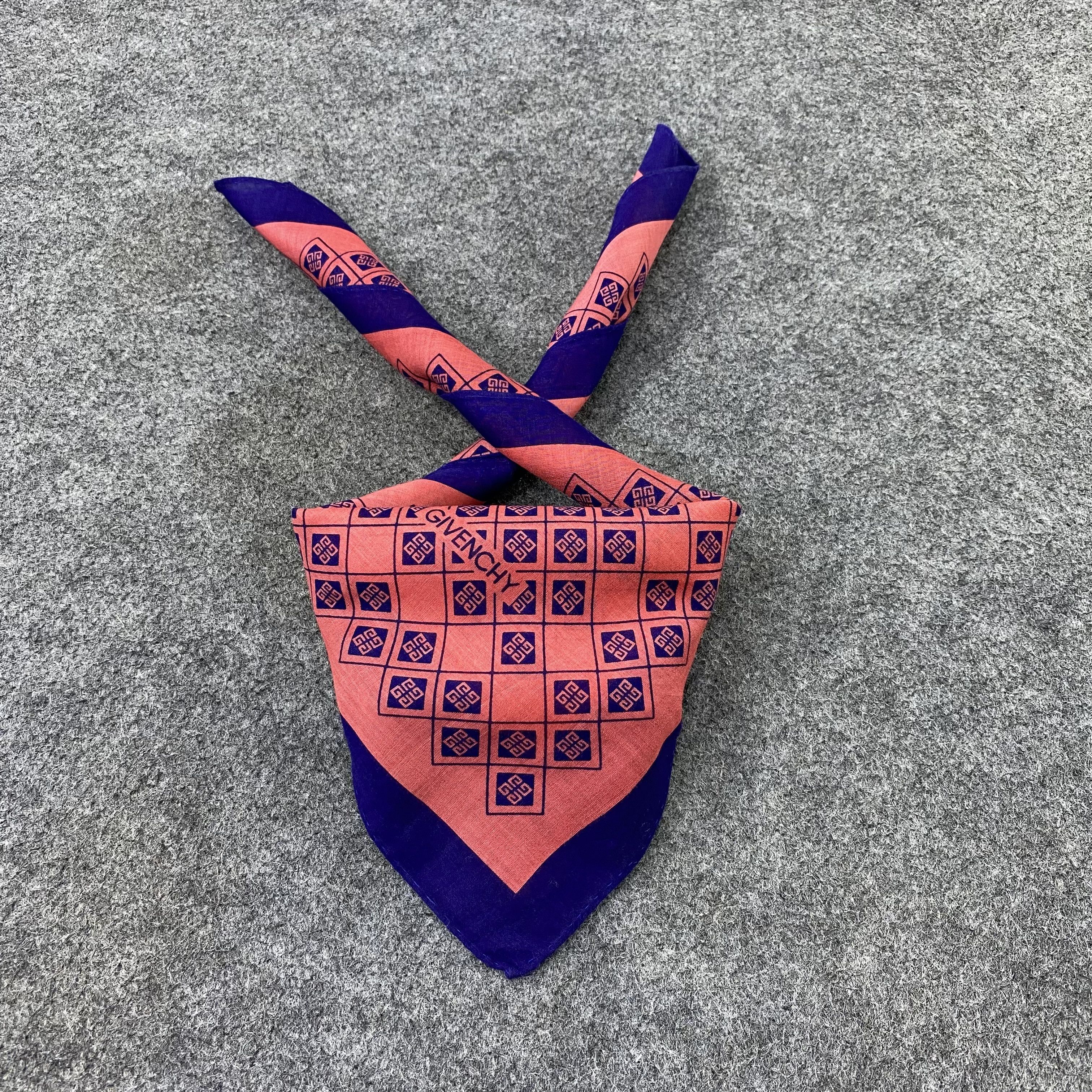 Givenchy Givenchy Handkerchief Neckerchief Bandana-B1811 Size ONE SIZE - 2 Thumbnail