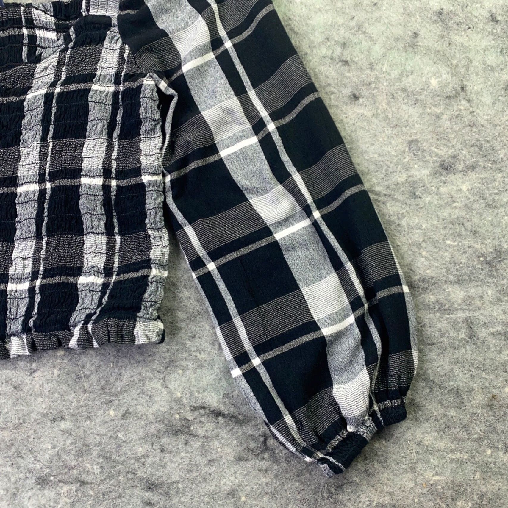 American Eagle Outfitters American Eagle Womens Shirt Small Black Plaid Cropped Balloon Sleeve Viscose Size S / US 4 / IT 40 - 3 Thumbnail