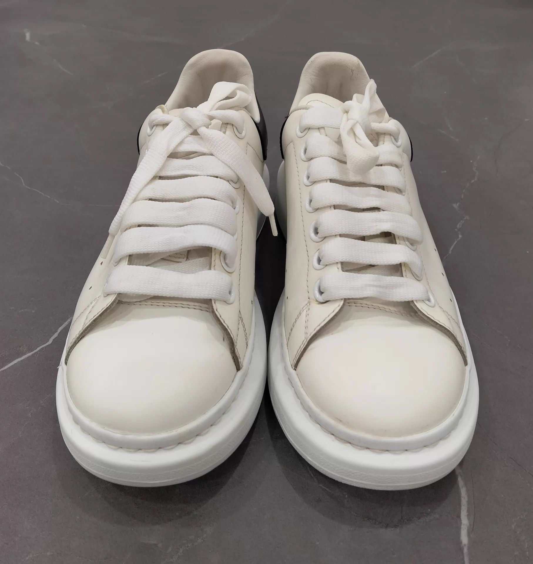 Alexander McQueen Alexander McQueen white sneakers EUR 39 Size US 6.5 / EU 39-40 - 4 Thumbnail
