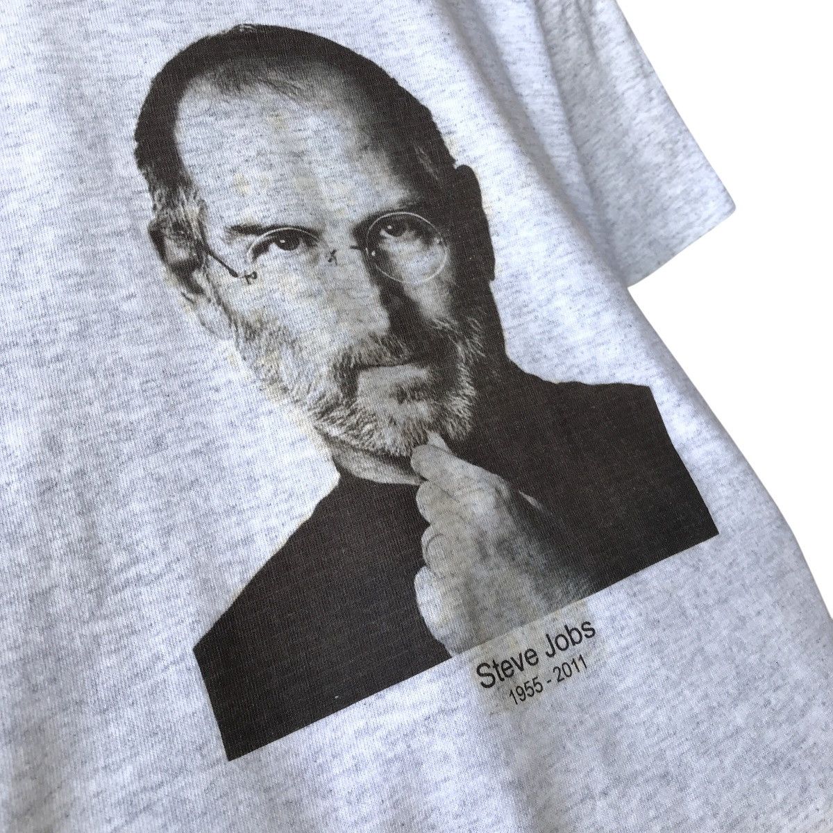 Anvil × Apple × Vintage Steve Job Tribute Memorial Unisex Youth Photo Tee Size US L / EU 52-54 / 3 - 3 Thumbnail
