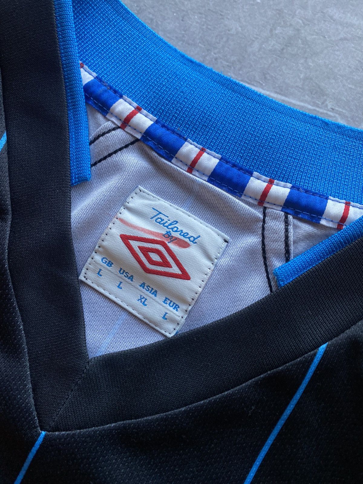 Umbro Umbro Rangers Glasgow 2012/2013 Home Football Soccer Jersey Size US L / EU 52-54 / 3 - 8 Thumbnail