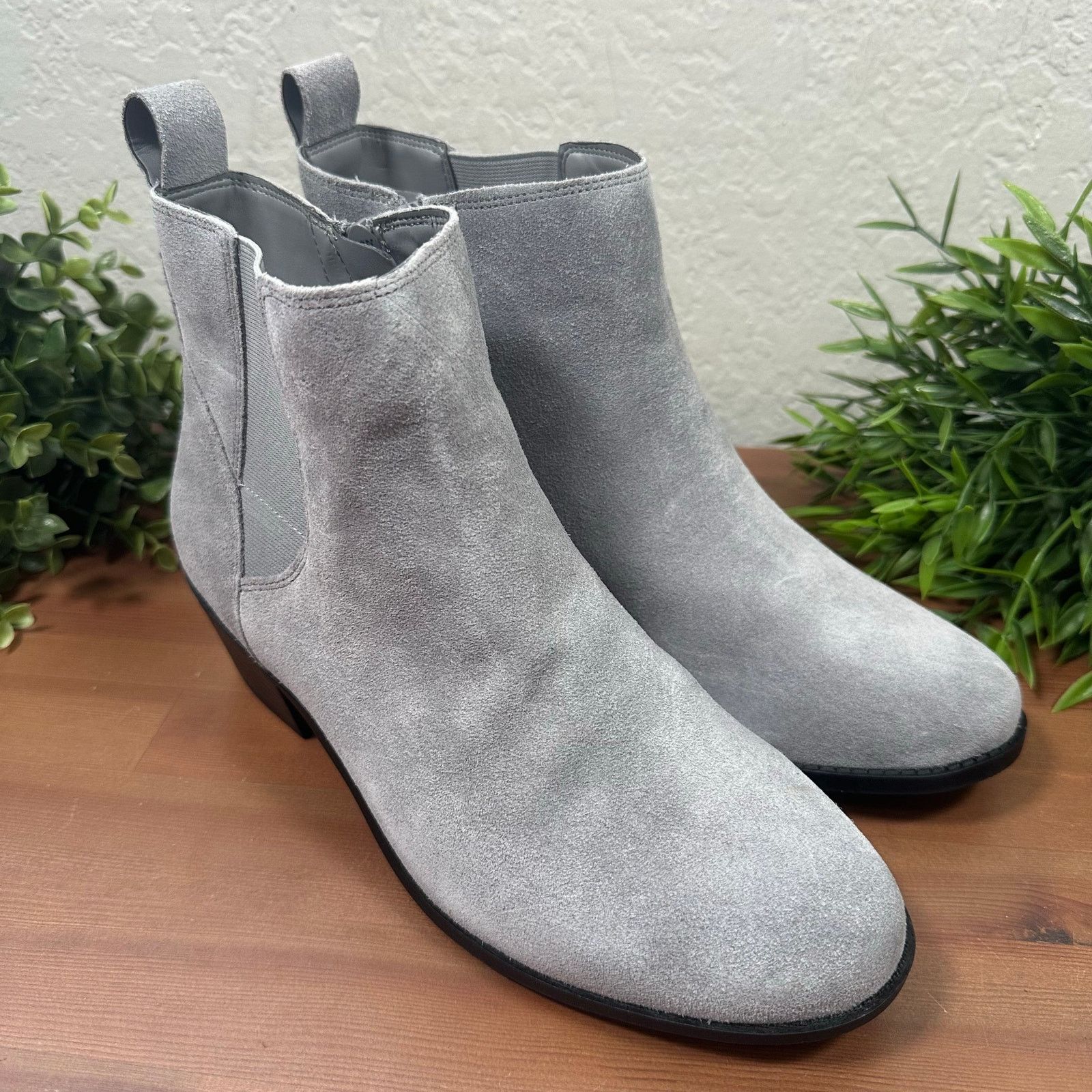 Vionic Vionic Roseland Wide Water-Repellent Suede Ankle Boots Size US 8.5 / IT 38.5 - 2 Thumbnail