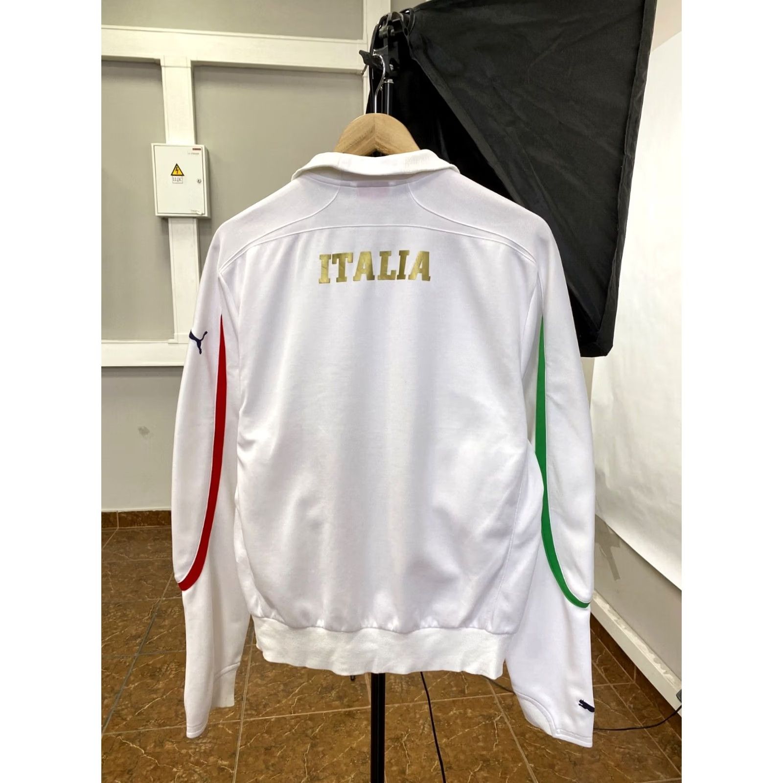 Puma VINTAGE Puma Italy Soccer Jersey Zip Hoodie Retro White L M/L Mens Hoodie Size US L / EU 52-54 / 3 - 2 Thumbnail