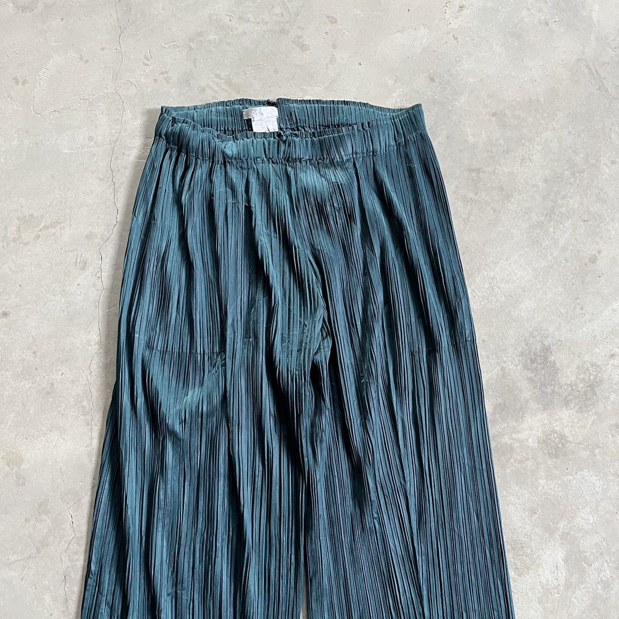 Issey Miyake × Pleats Please Issey Miyake Pleats please trousers Size US 30 / EU 46 - 2 Thumbnail