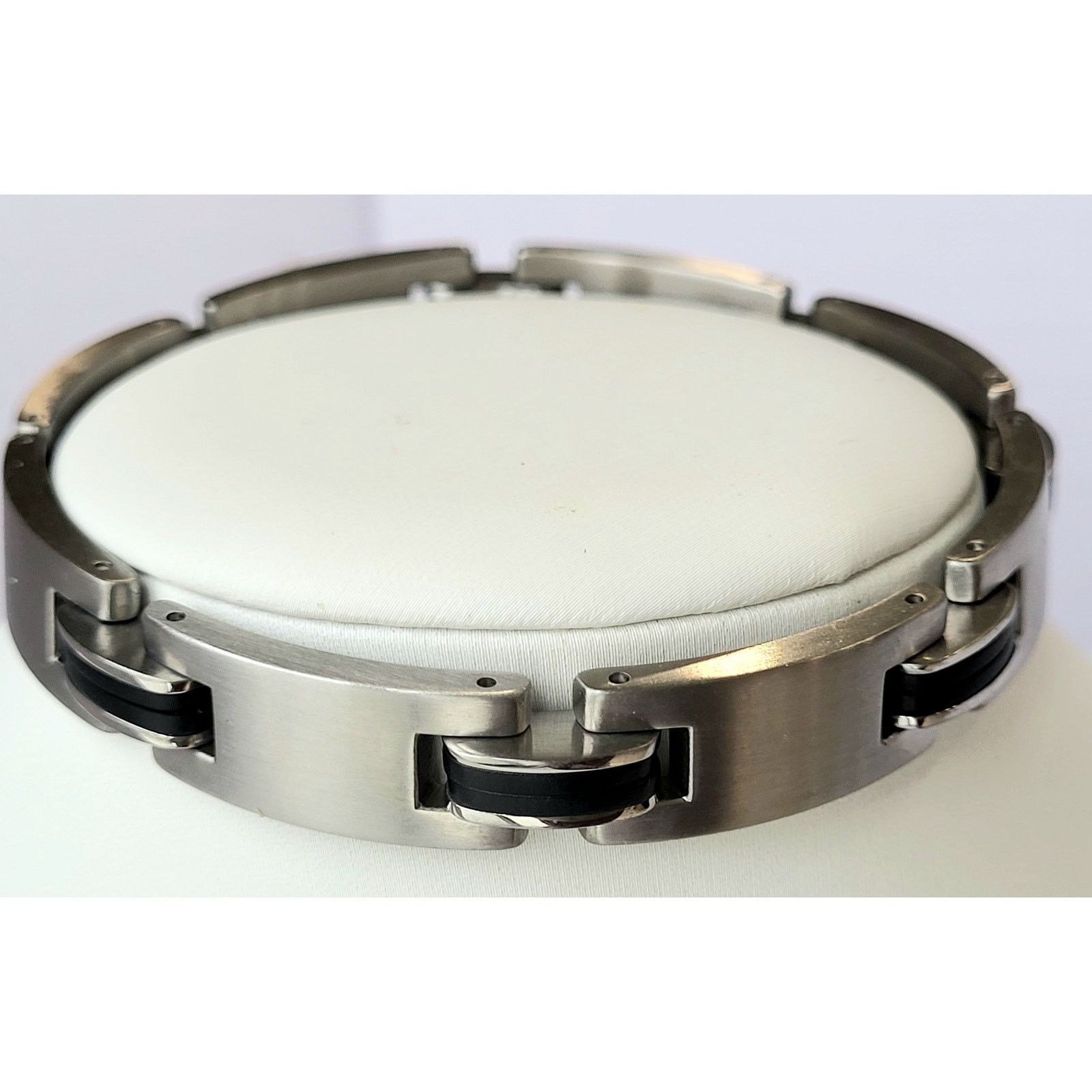 Other T&T TT Stainless Mens Heavy Chain Bracelet USA No Customs Size 34 - 1 Thumbnail