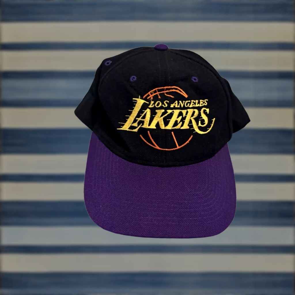 Vintage VINTAGE Big Boy Headgear Hat Cap Wool Snapback Mens One Size Black Basketball Lakers Los Angeles 80% acrylic 20% wool Size ONE SIZE - 1 Thumbnail